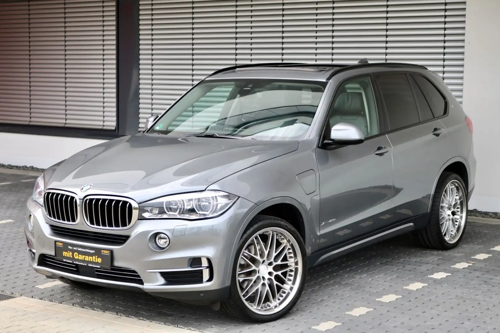 BMW X5 Baureihe X5 xDrive 40 e /M-PAKET/PANO/360°K/H Gris - 1