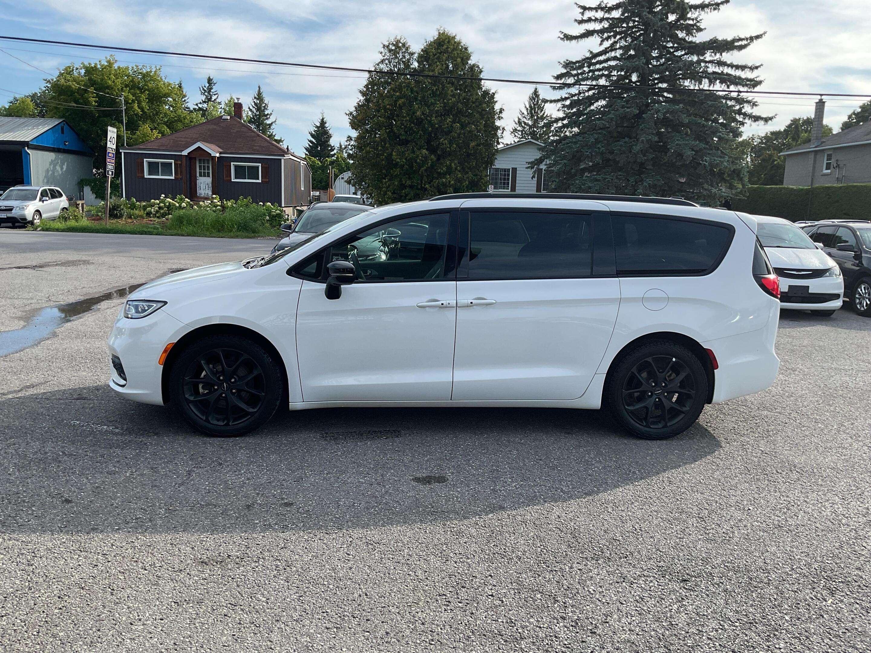 2025 Chrysler Pacifica Limited — снимка 1