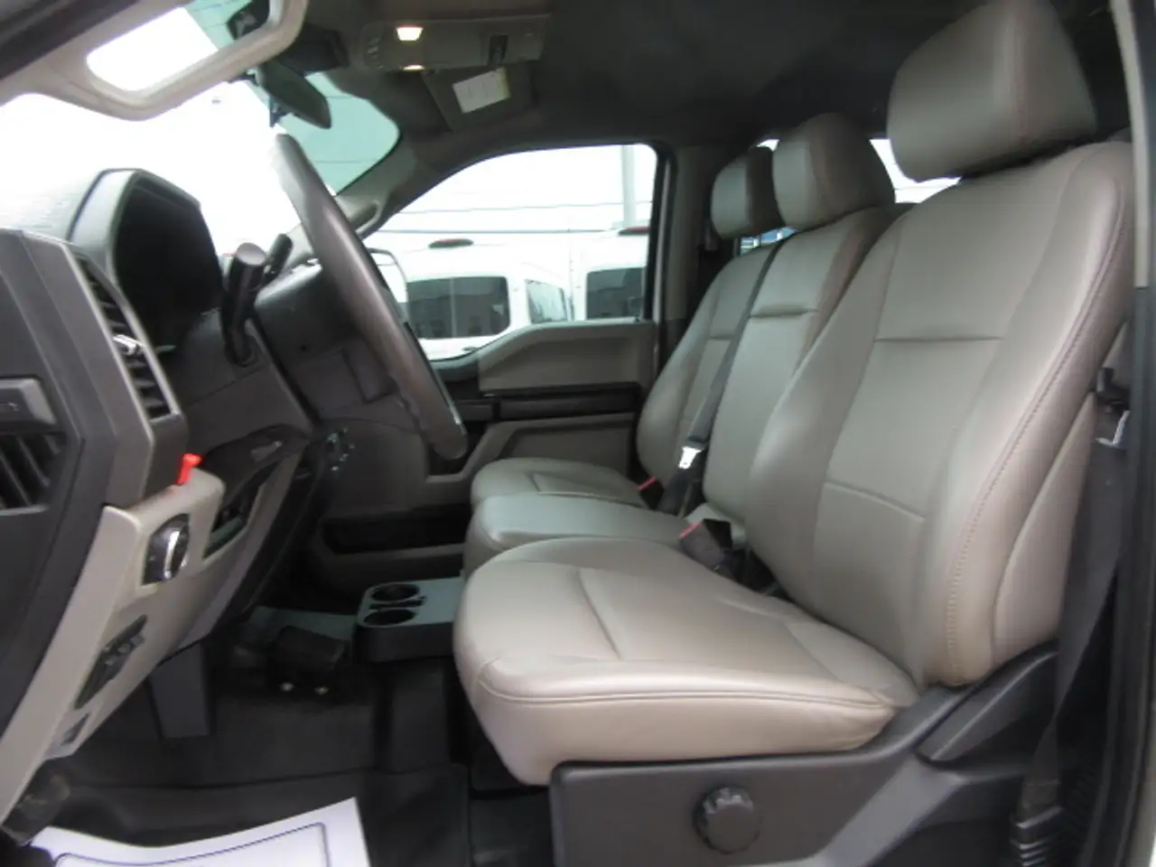 Ford F 350 снимка Ford F 350