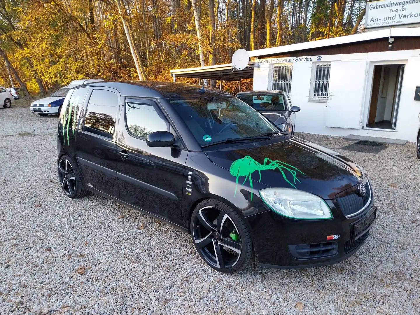Skoda Roomster Roomster 1.4 16V Style PLUS EDITION Monster Schwarz - 2