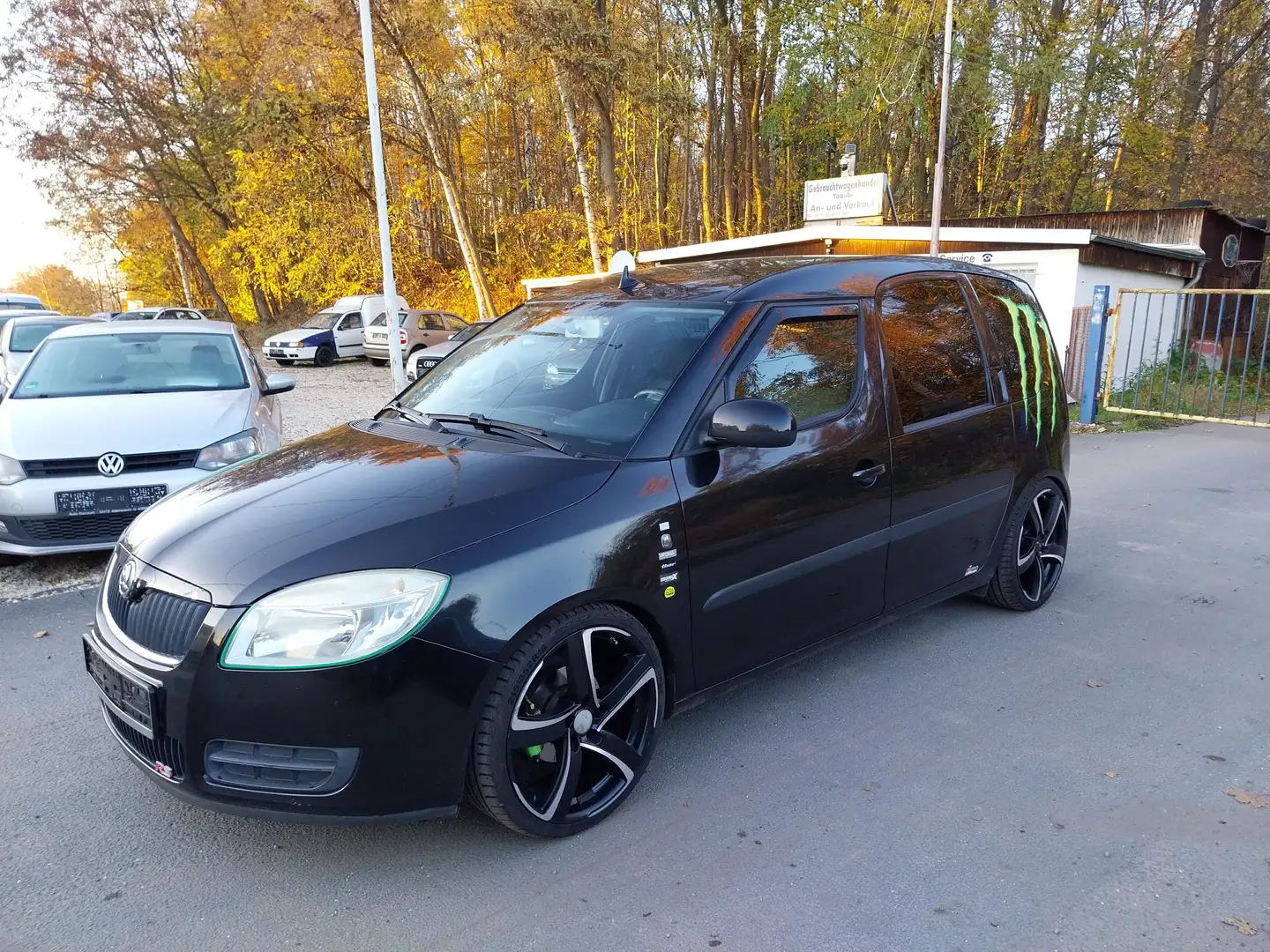 Skoda Roomster Roomster 1.4 16V Style PLUS EDITION Monster Schwarz - 1
