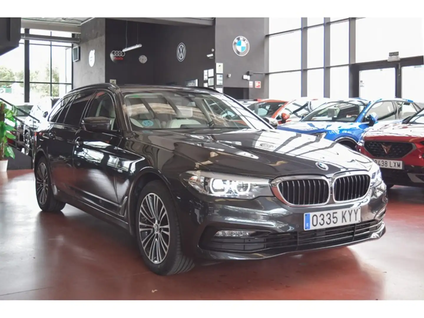BMW 520 520iA Touring Gris - 2
