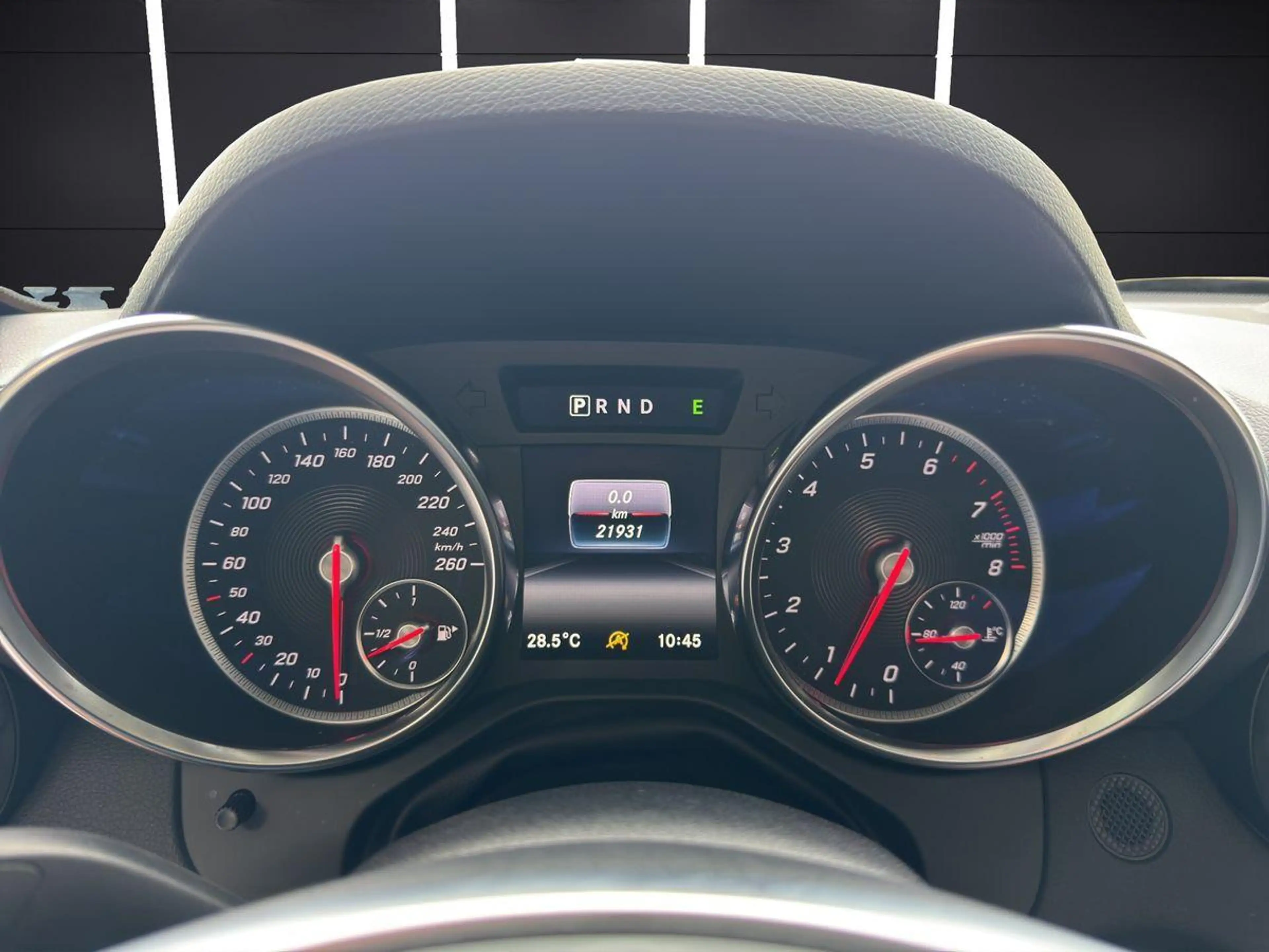 Mercedes-Benz SLC 180 9G Airscarf Navi Leder Kamera Parktronic — photo 11