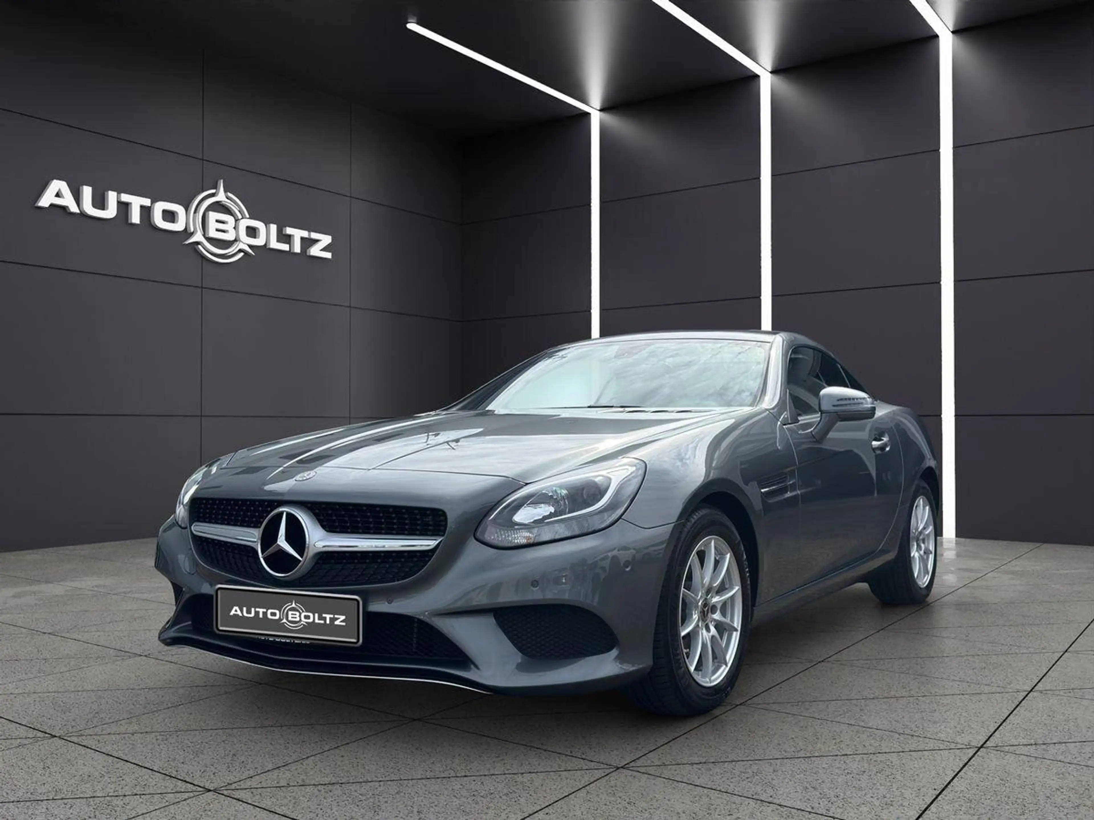 Mercedes-Benz SLC 180 9G Airscarf Navi Leder Kamera Parktronic