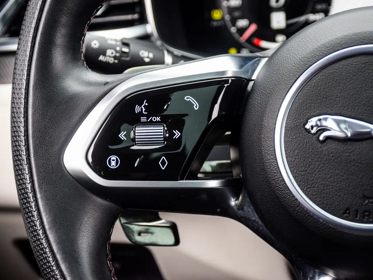 Jaguar F-Pace снимка Jaguar F-Pace