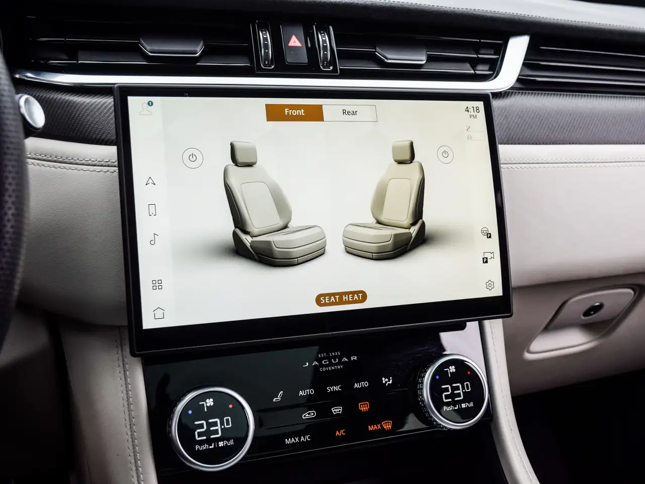 Jaguar F-Pace снимка Jaguar F-Pace