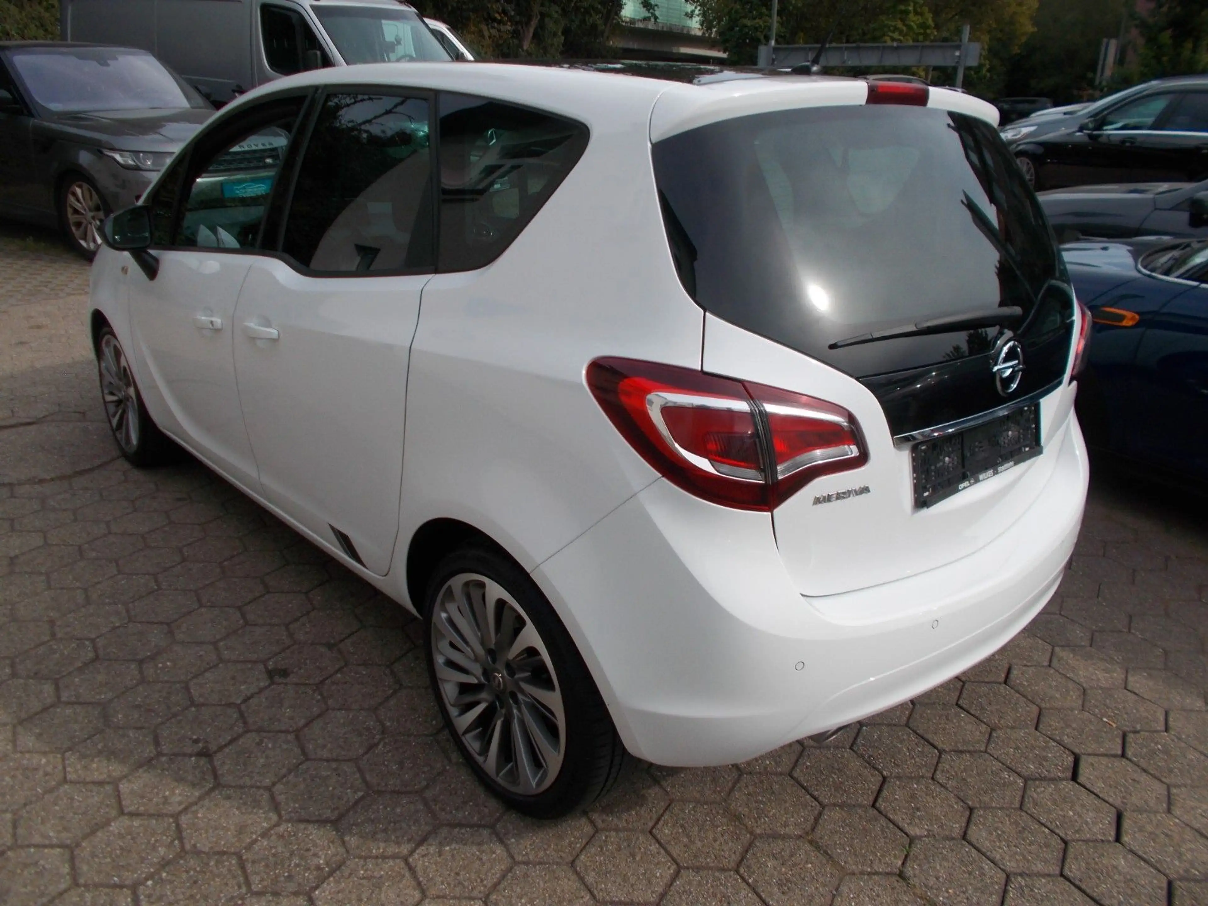 Opel Meriva B Edition — photo 7