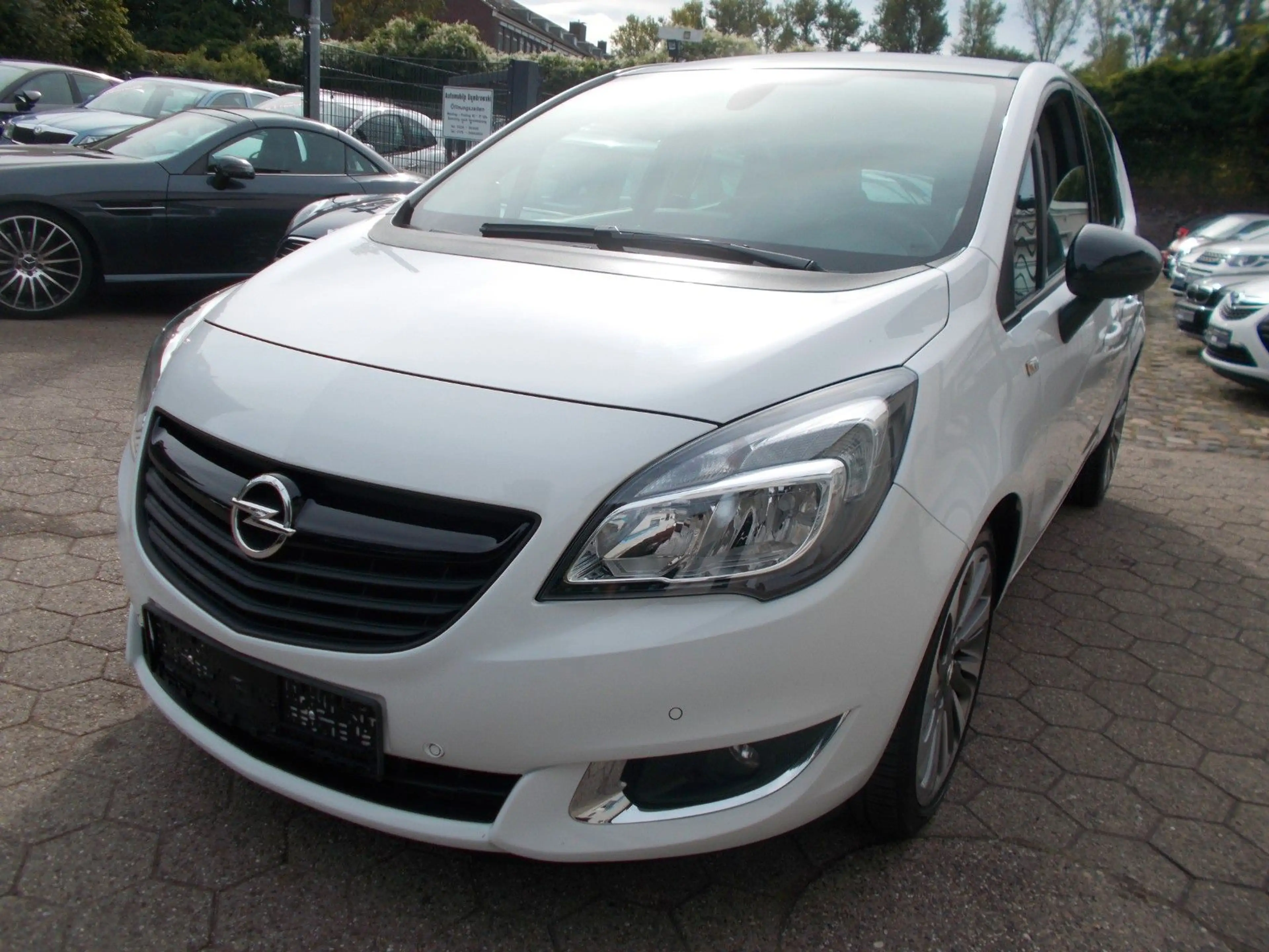 Opel Meriva B Edition — photo 3