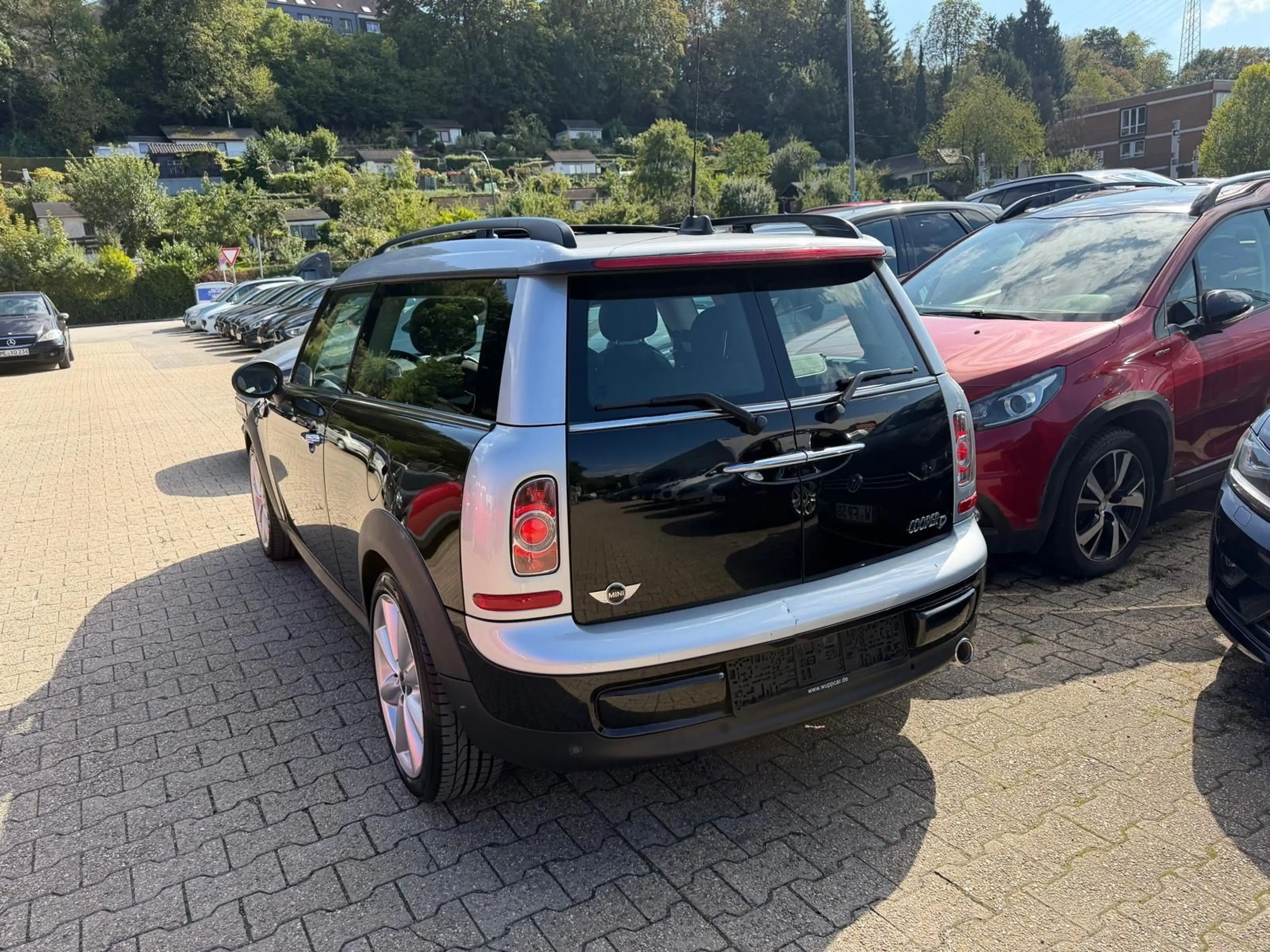 MINI Cooper D Clubman PANO*NAVI*XENON*AUTOMATIK*LEDER — photo 2