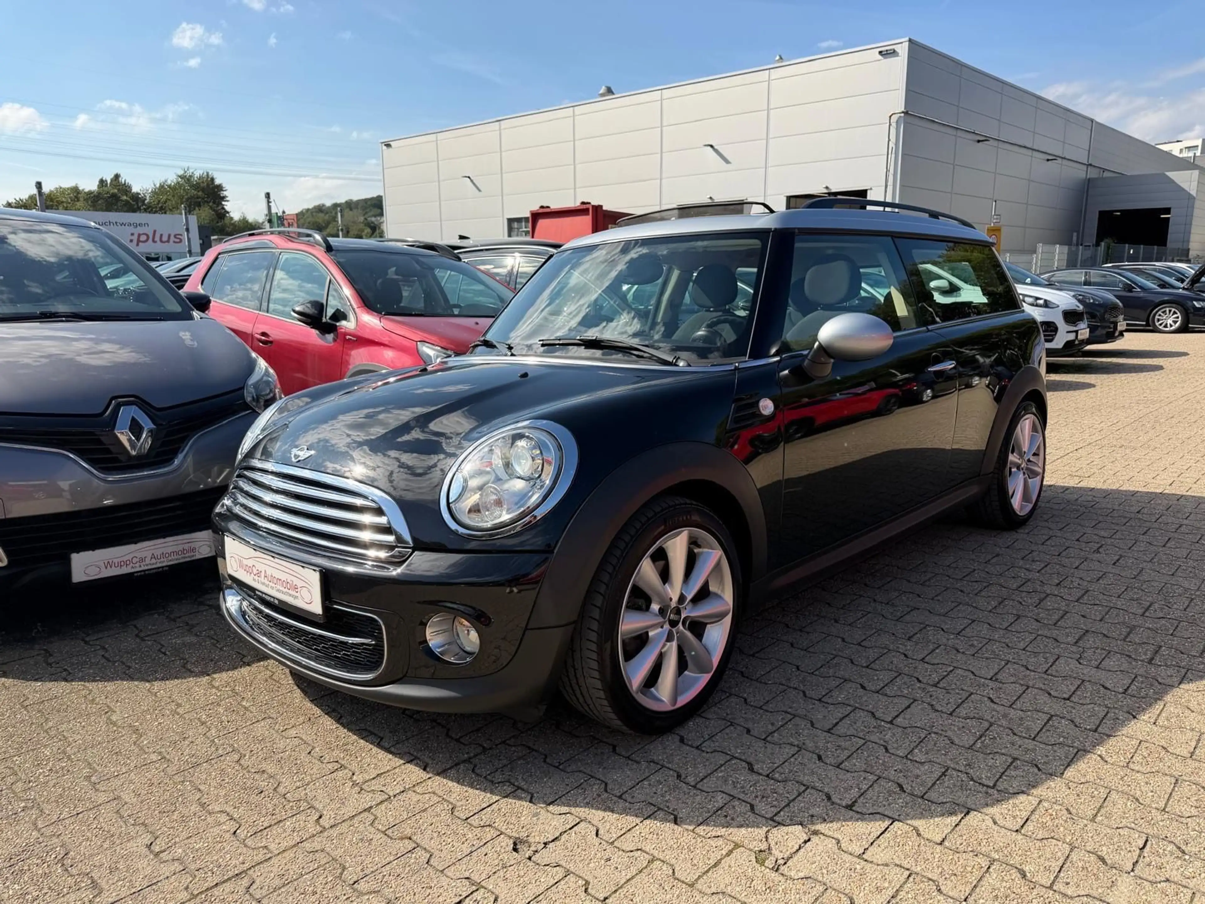MINI Cooper D Clubman PANO*NAVI*XENON*AUTOMATIK*LEDER