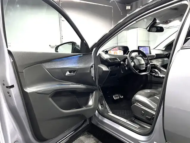 Peugeot 5008 view 8
