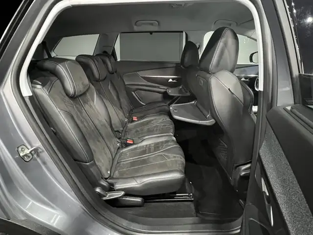 Peugeot 5008 view 12