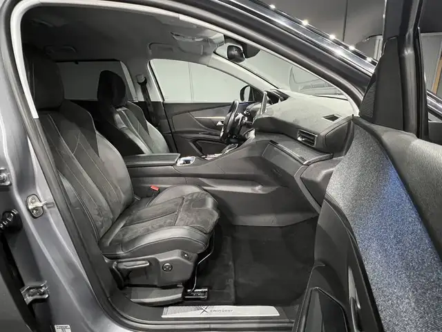 Peugeot 5008 view 11