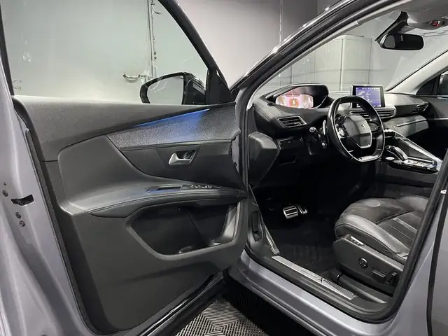Peugeot 5008 view 9
