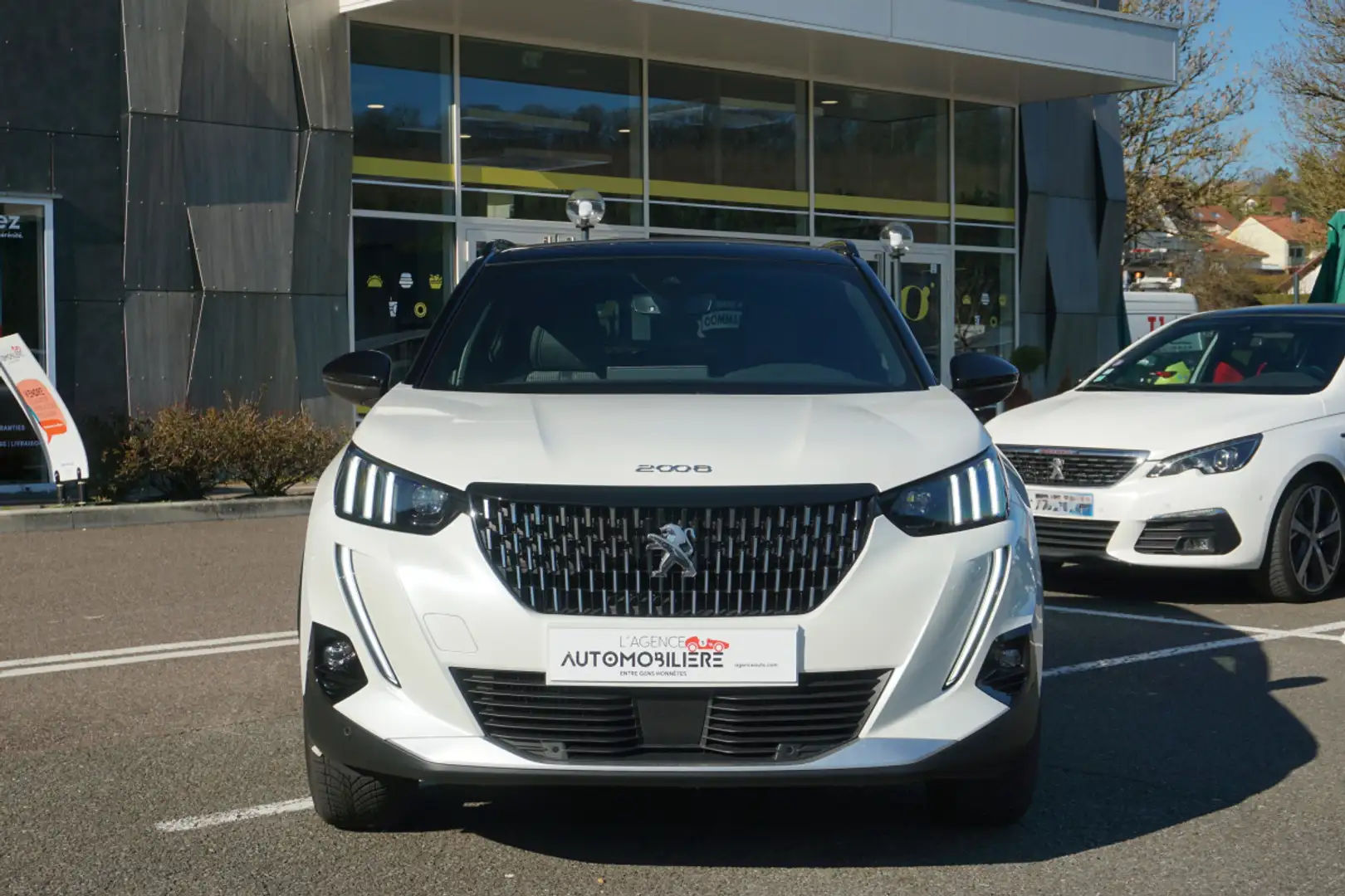 Peugeot 2008 1.2 130 ch EAT8 GT Blanc - 2