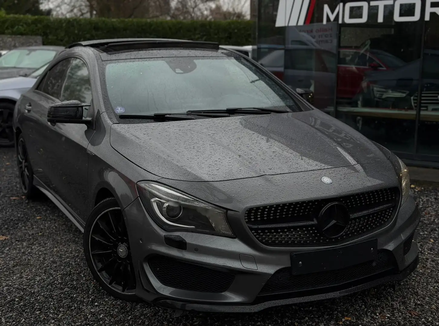 Mercedes-Benz CLA 250 CLA 250 4Matic 7G-DCT AMG Line Grijs - 2