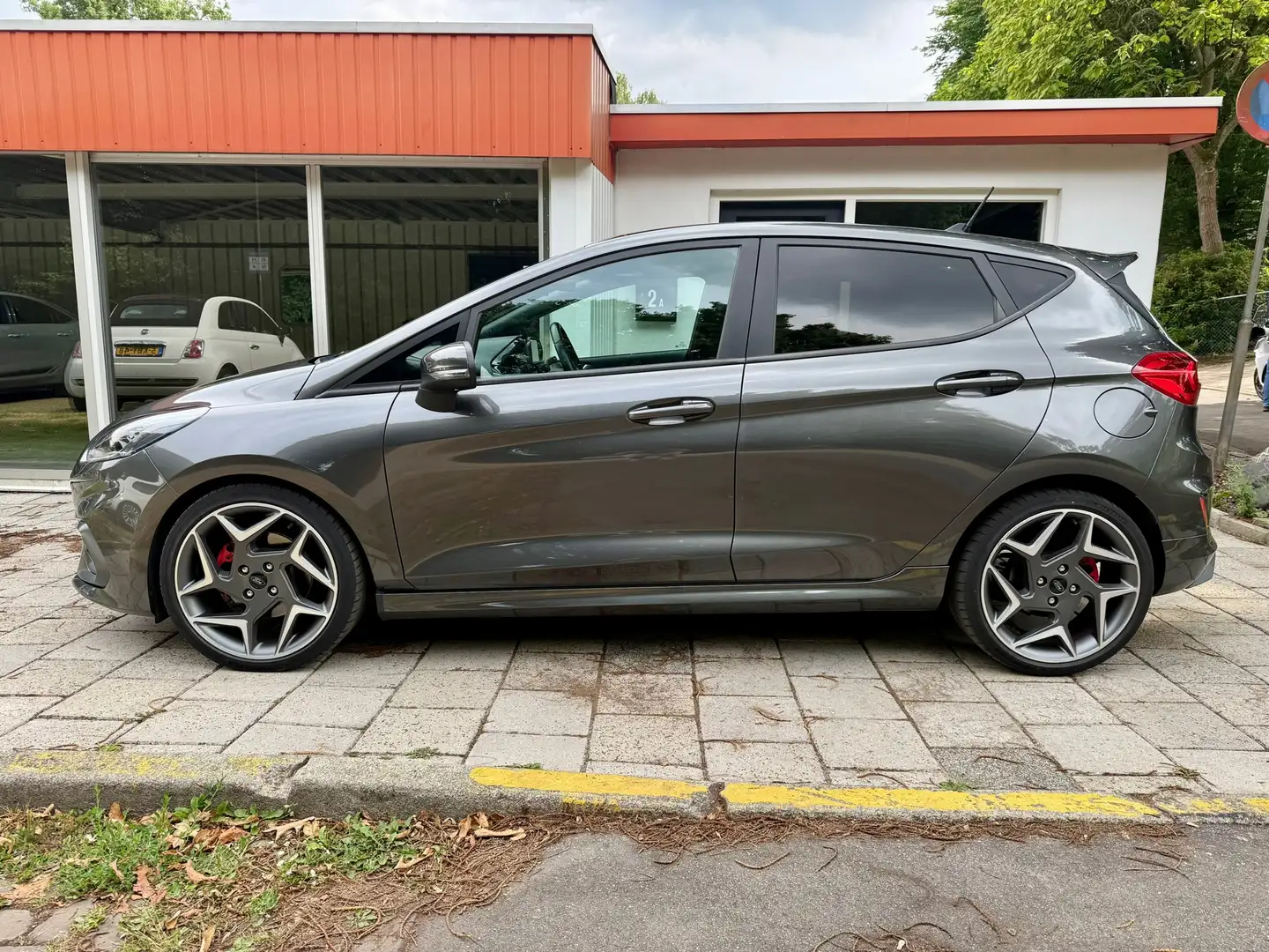 Ford Fiesta 1.5 EcoBoost ST-3 / Panorama / Clima / Cruise / Ca Grijs - 2