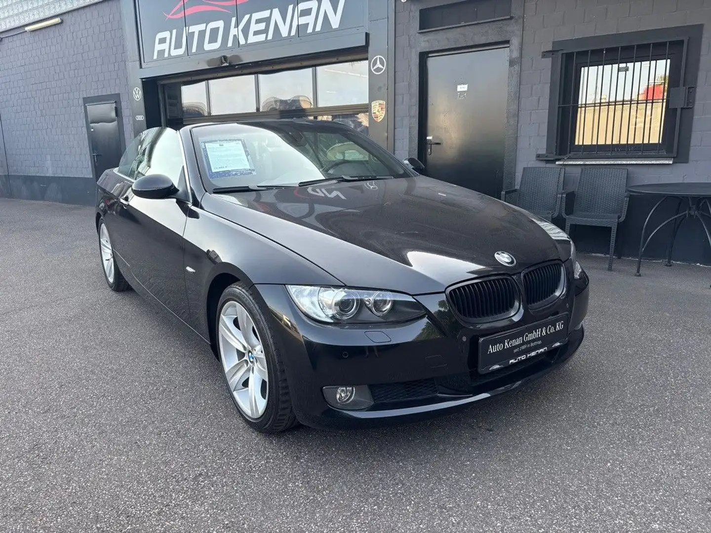 BMW 325 i Cabrio NaviProf/Leder/Bi-Xenon/Sitzhzg/PDC Schwarz - 1