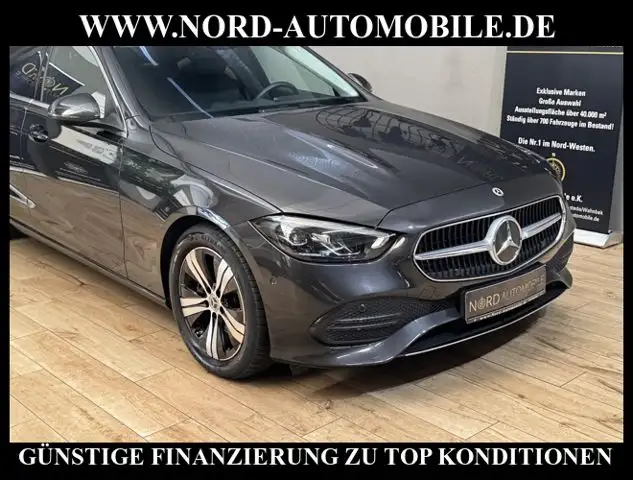 Mercedes-Benz C-Class view 13