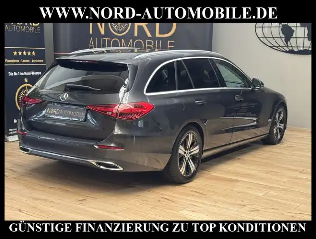 Mercedes-Benz C-Class view 12