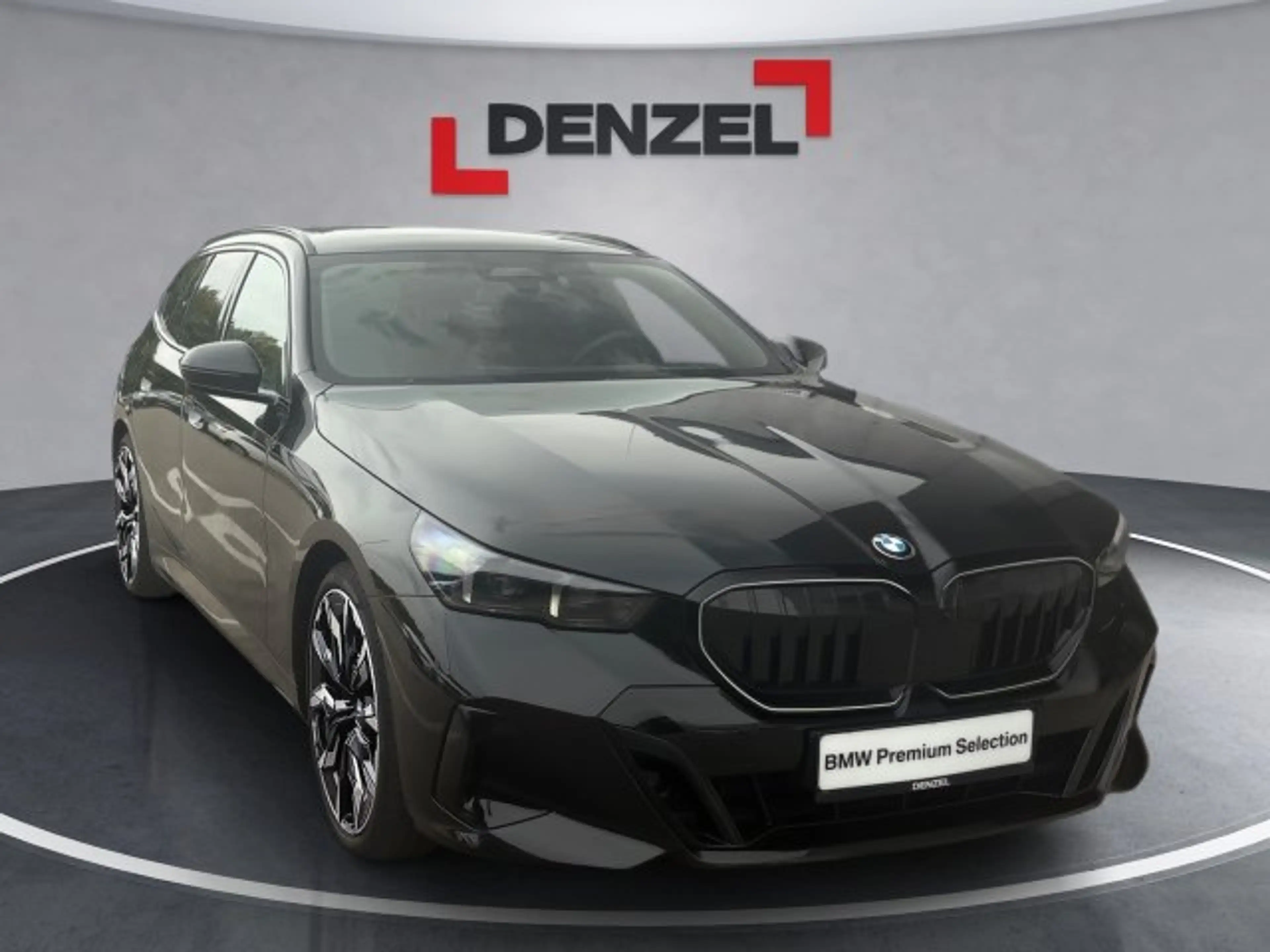 BMW 540 d xDrive Touring G61 B57 — photo 3