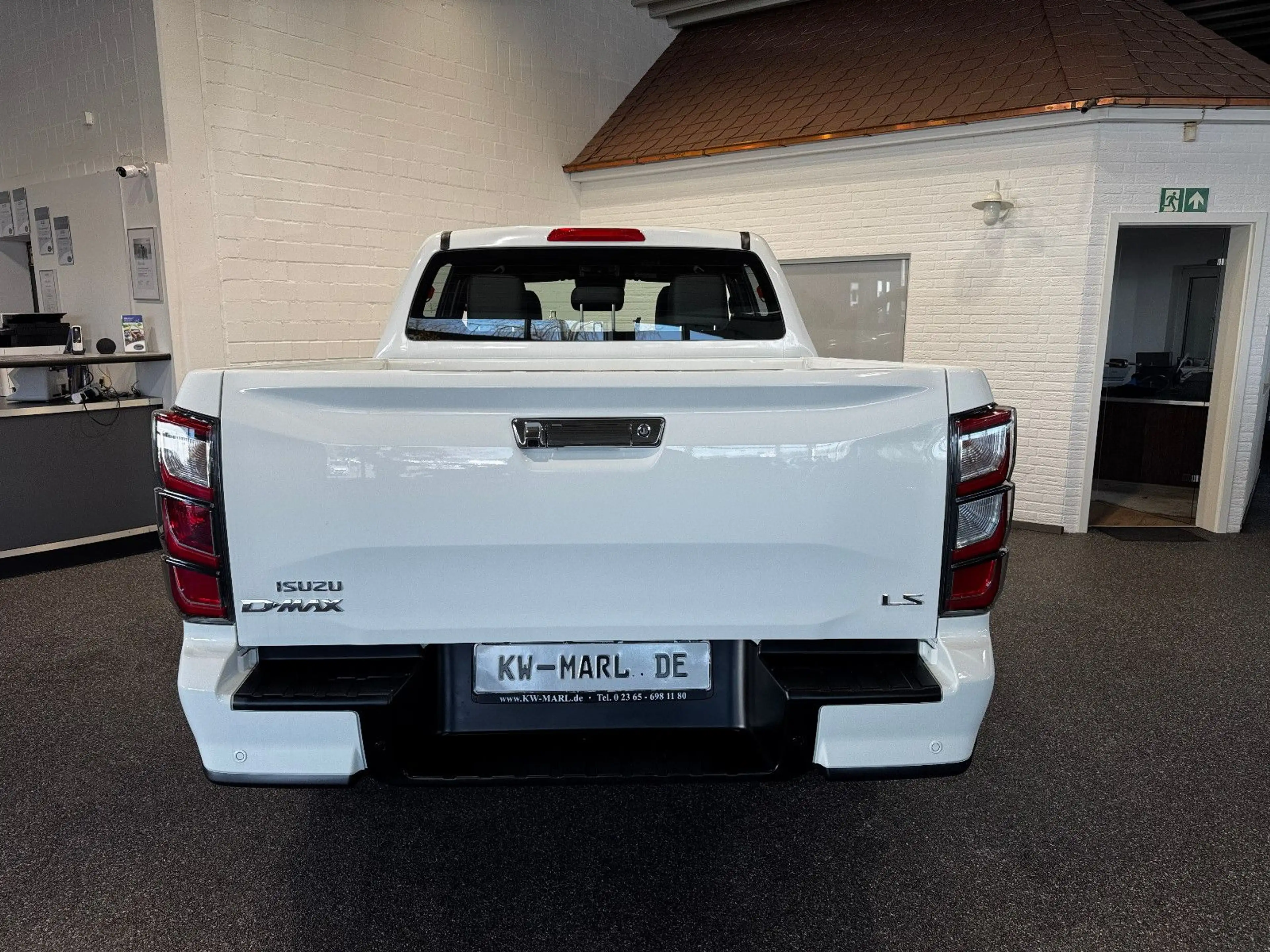 Isuzu D-Max Double Cab 4WD LSE LED ACC PDC KAMERA — photo 6
