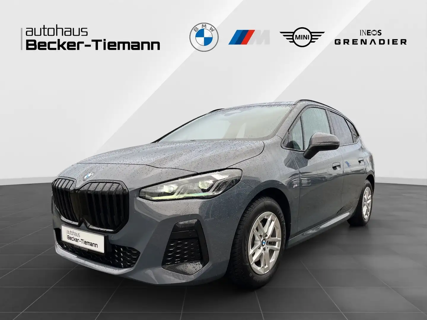 BMW 220 i Active Tourer M-Sport AHK Pano DrivAss+ ParkAss+ Grau - 1