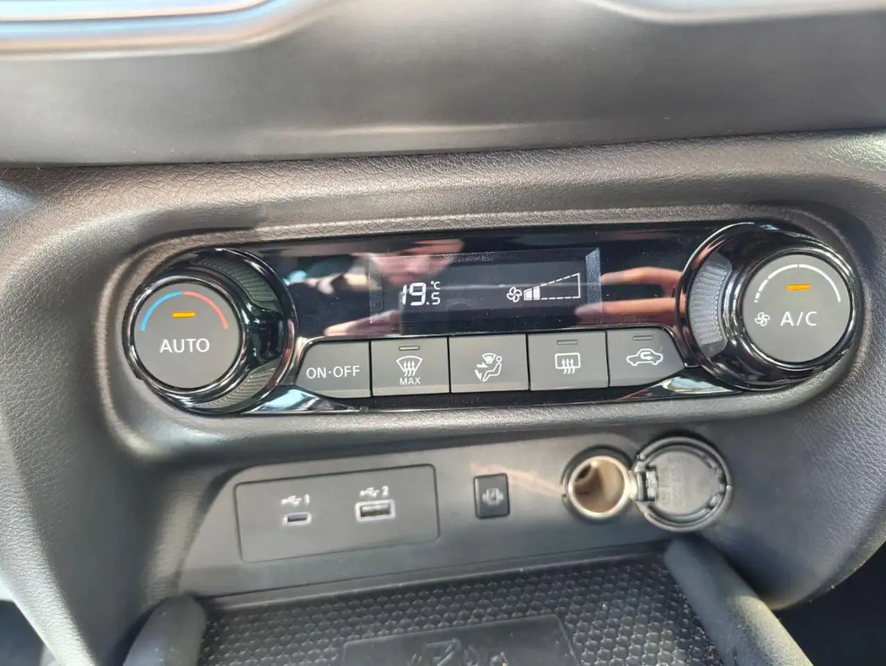 Nissan Juke 1.0 DIG-T 114 CV DCT N-CONNECTA 9