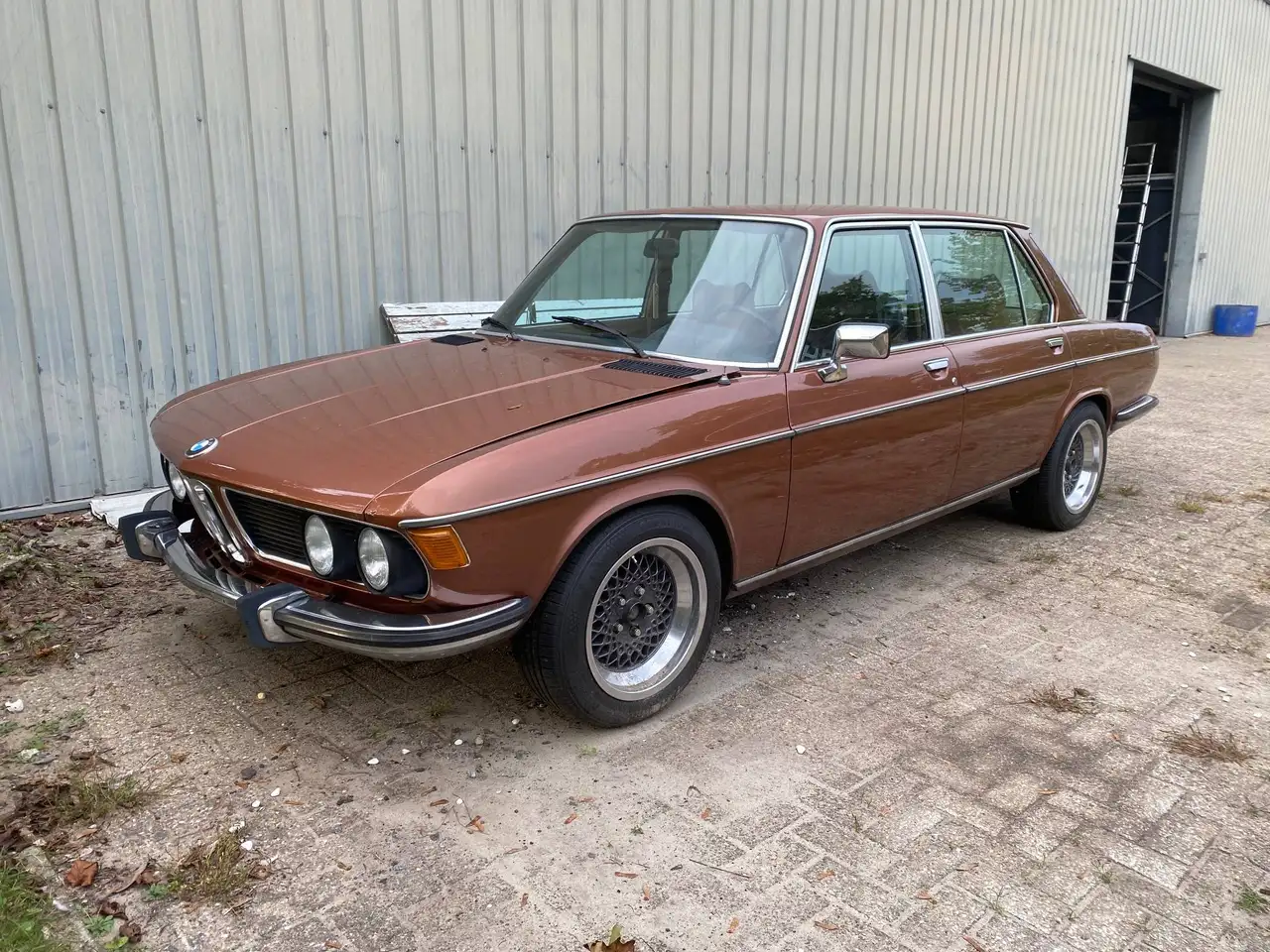 BMW 728
