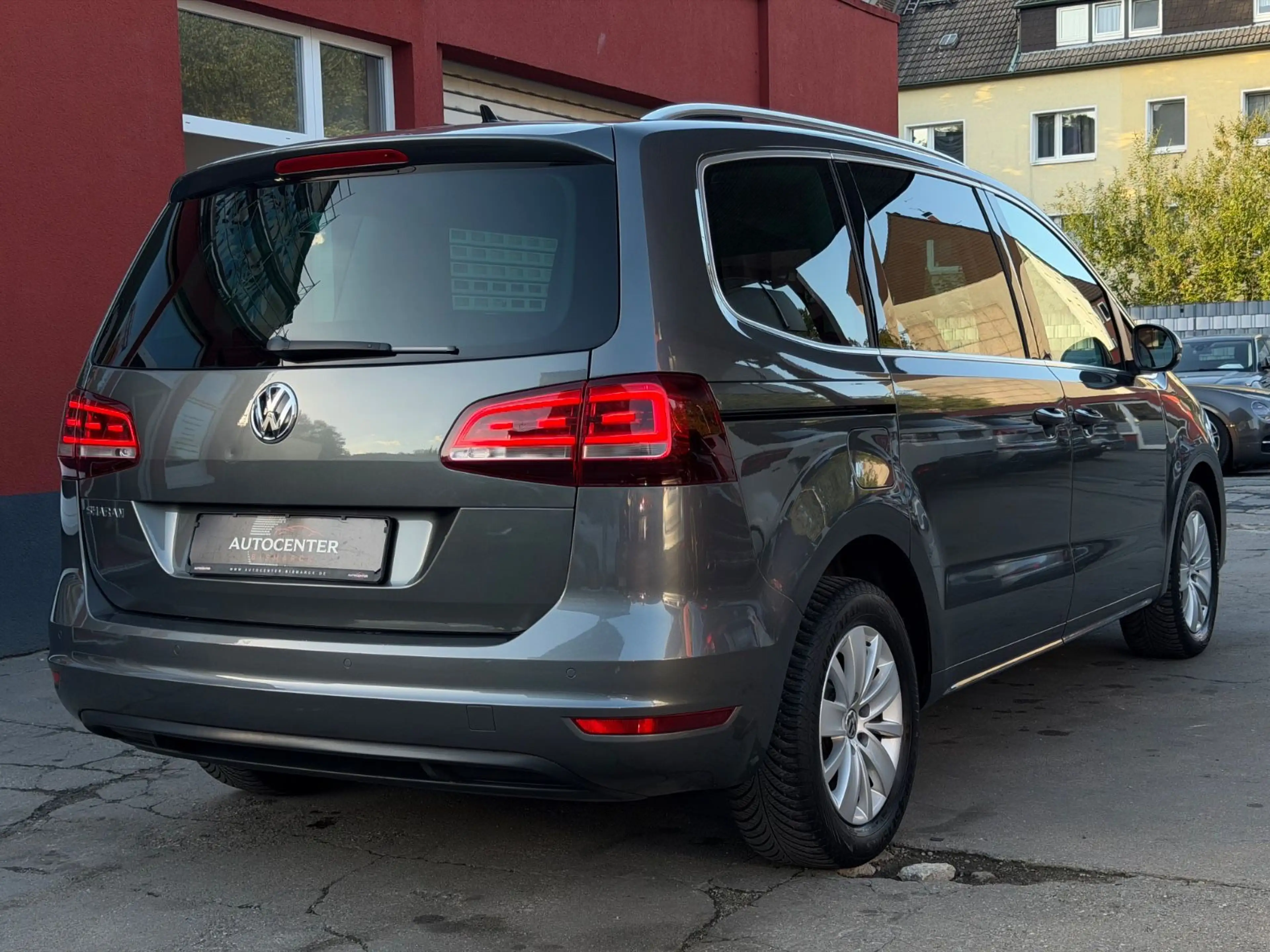 Volkswagen Sharan Comfortline 7-Sitzer*TEMPOMAT*NAVI*TISCH* — photo 5