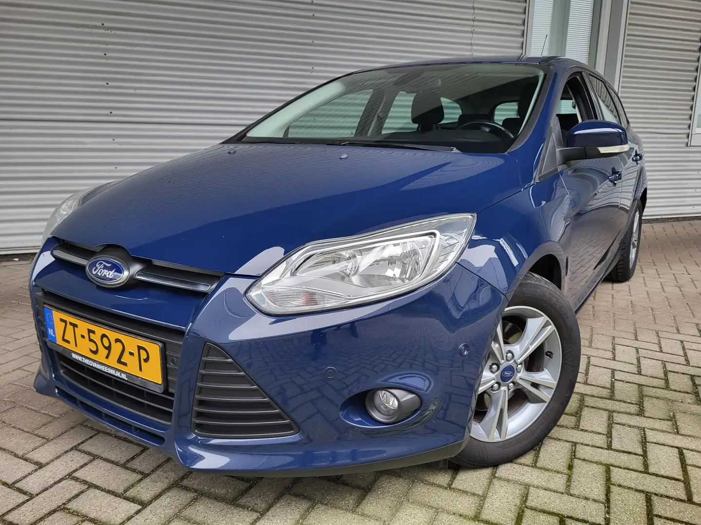 Ford Focus Wagon 1.6 EcoBoost Titanium LM velgen+pakeersensor Blauw - 2