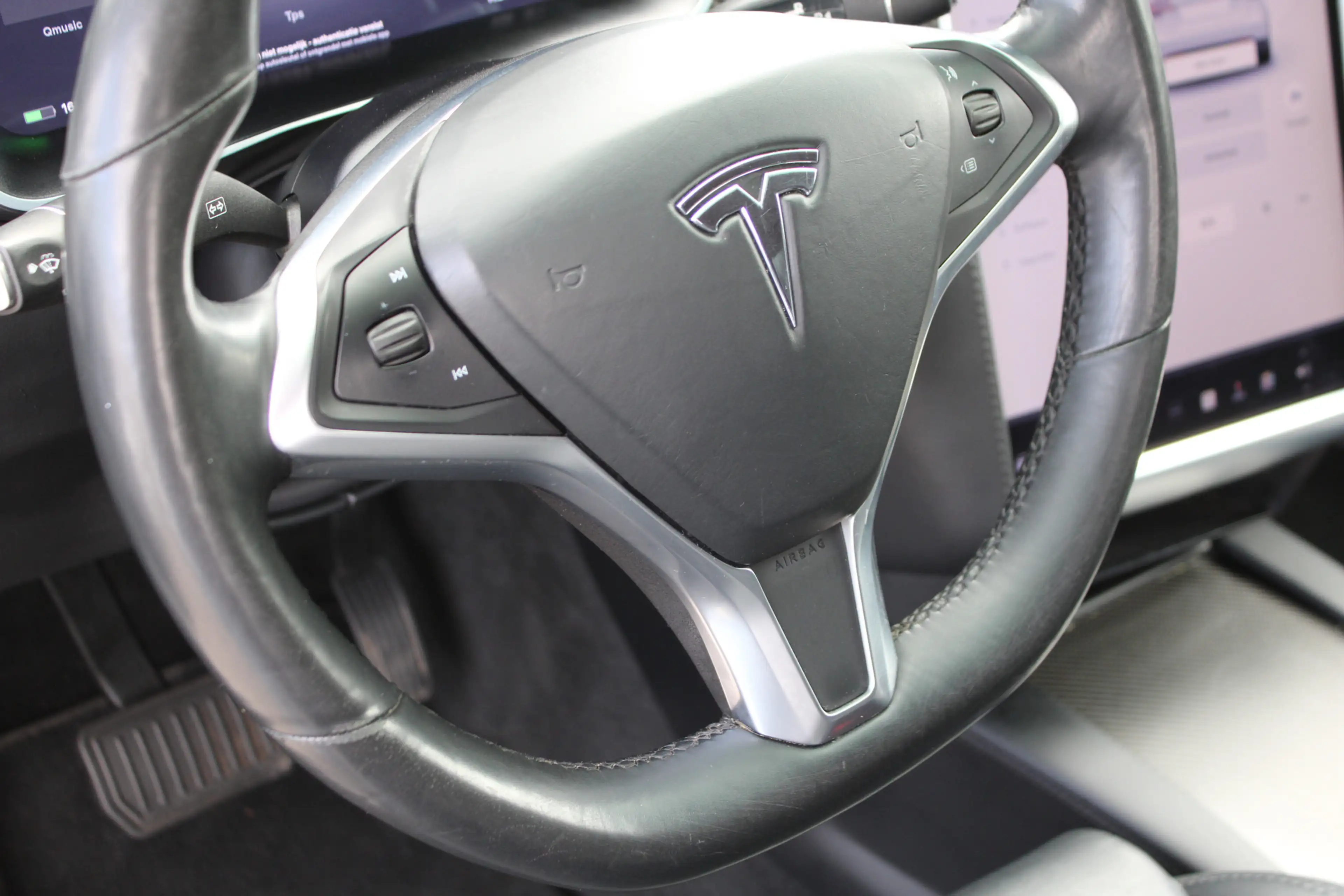 Tesla Model X 75D Base 6-PER LEDER CAMERA ACC CARPLAY — photo 25
