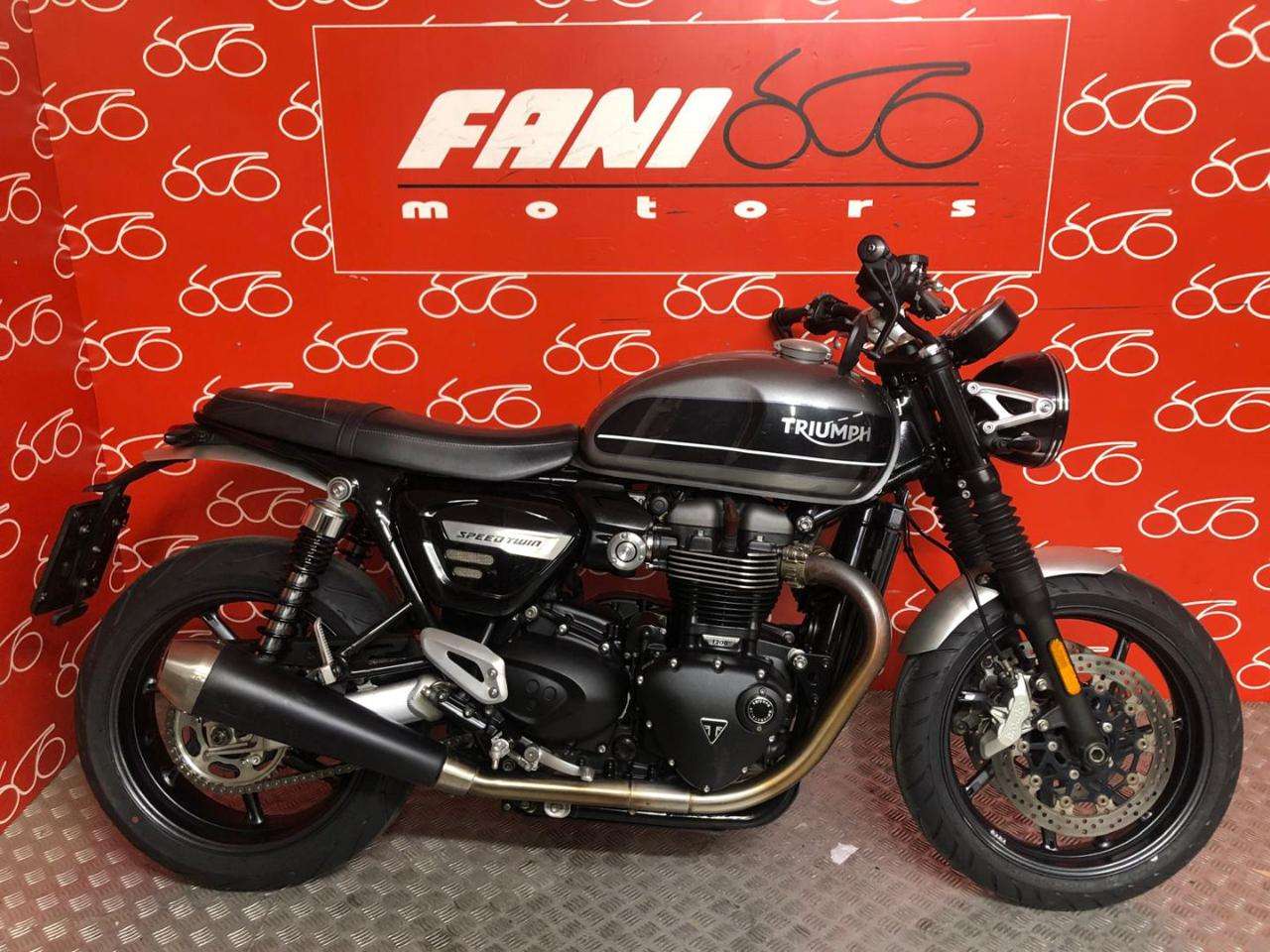 Triumph Speed Twin 1200