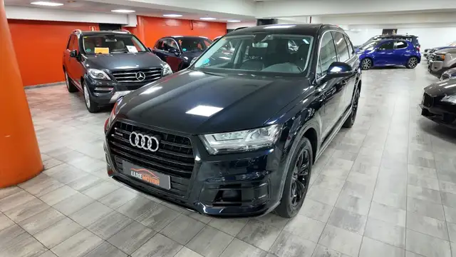 Audi Q7 main image