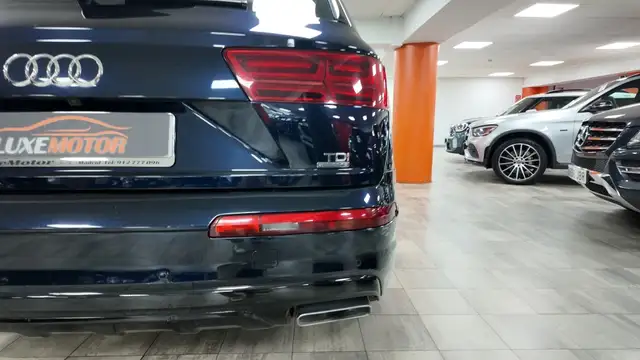 Audi Q7 view 17