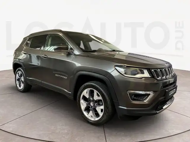 Jeep Compass view 3