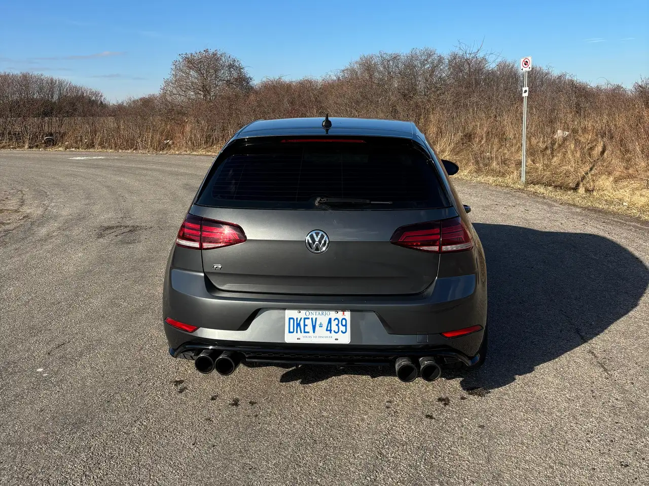 Volkswagen Golf R снимка Volkswagen Golf R