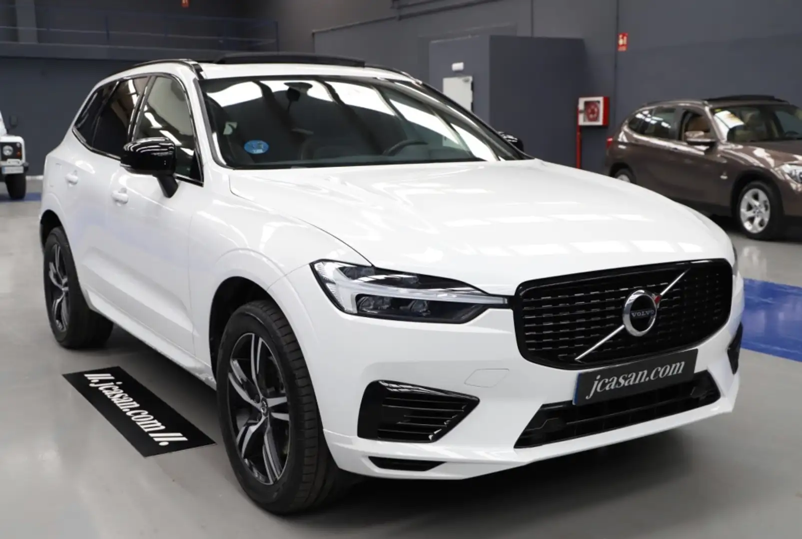 Volvo XC60 T6 Recharge R-Design Blanco - 2