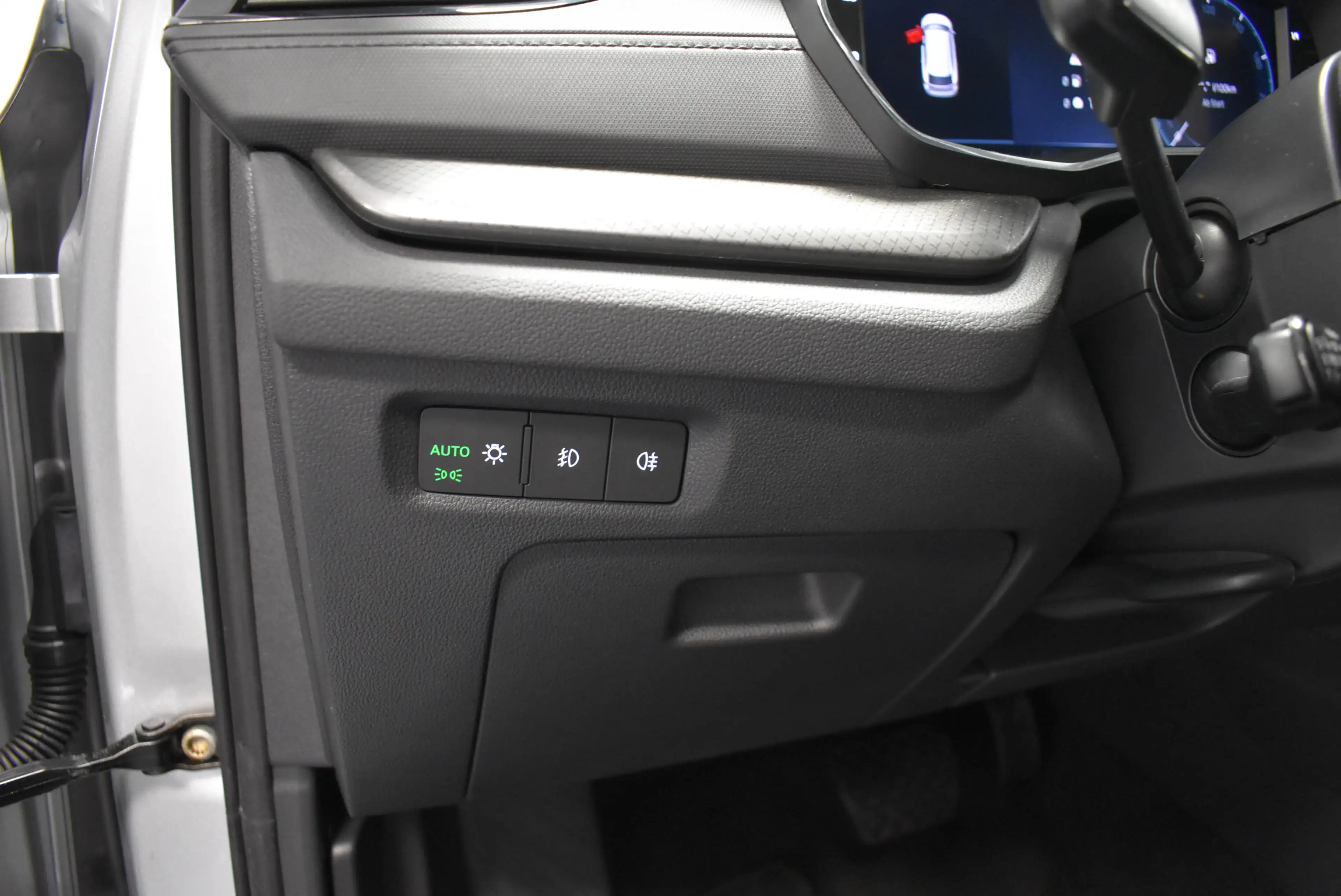 Skoda Octavia 2.0 TDI Ambition Autom Navi LED Temp PDC — photo 14
