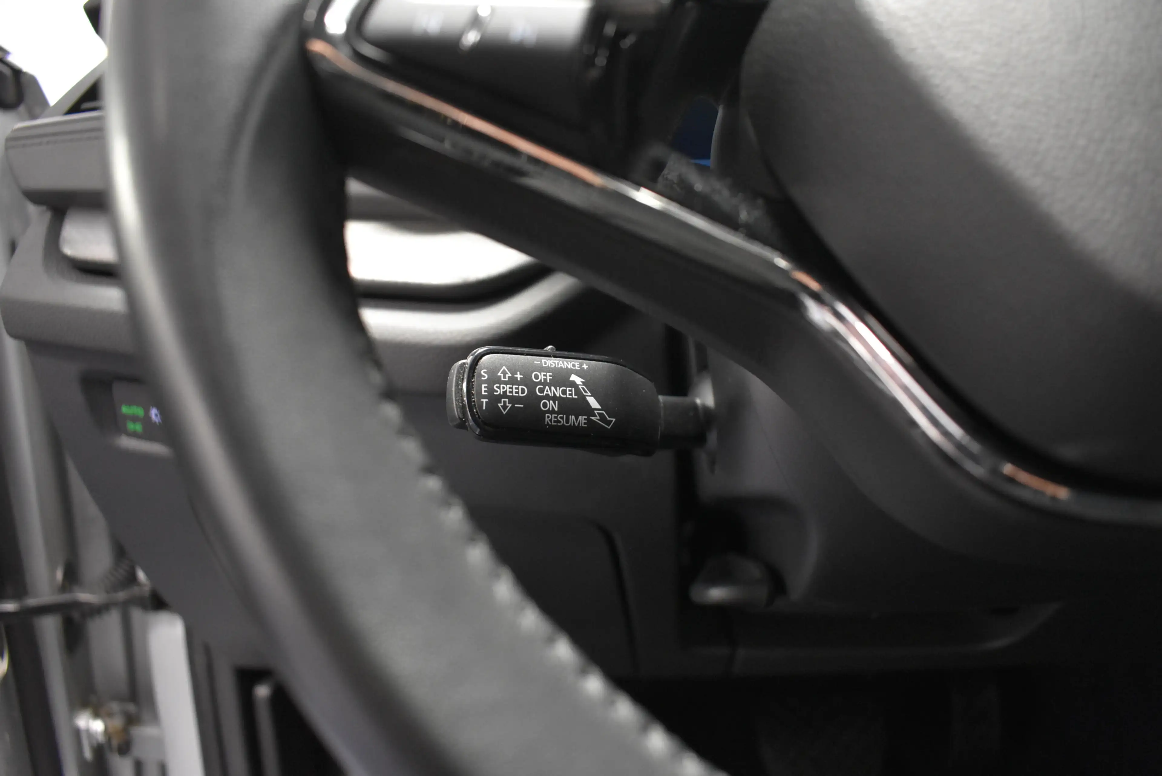 Skoda Octavia 2.0 TDI Ambition Autom Navi LED Temp PDC — photo 13
