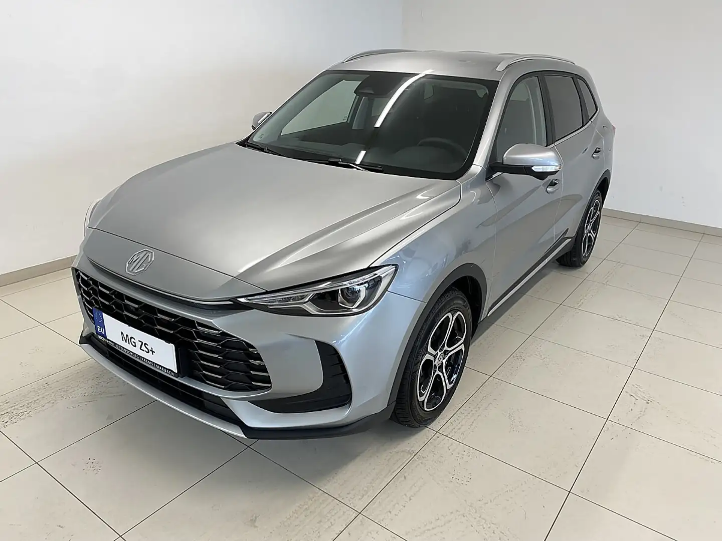 MG ZS + 1.5 Deluxe Silber - 1