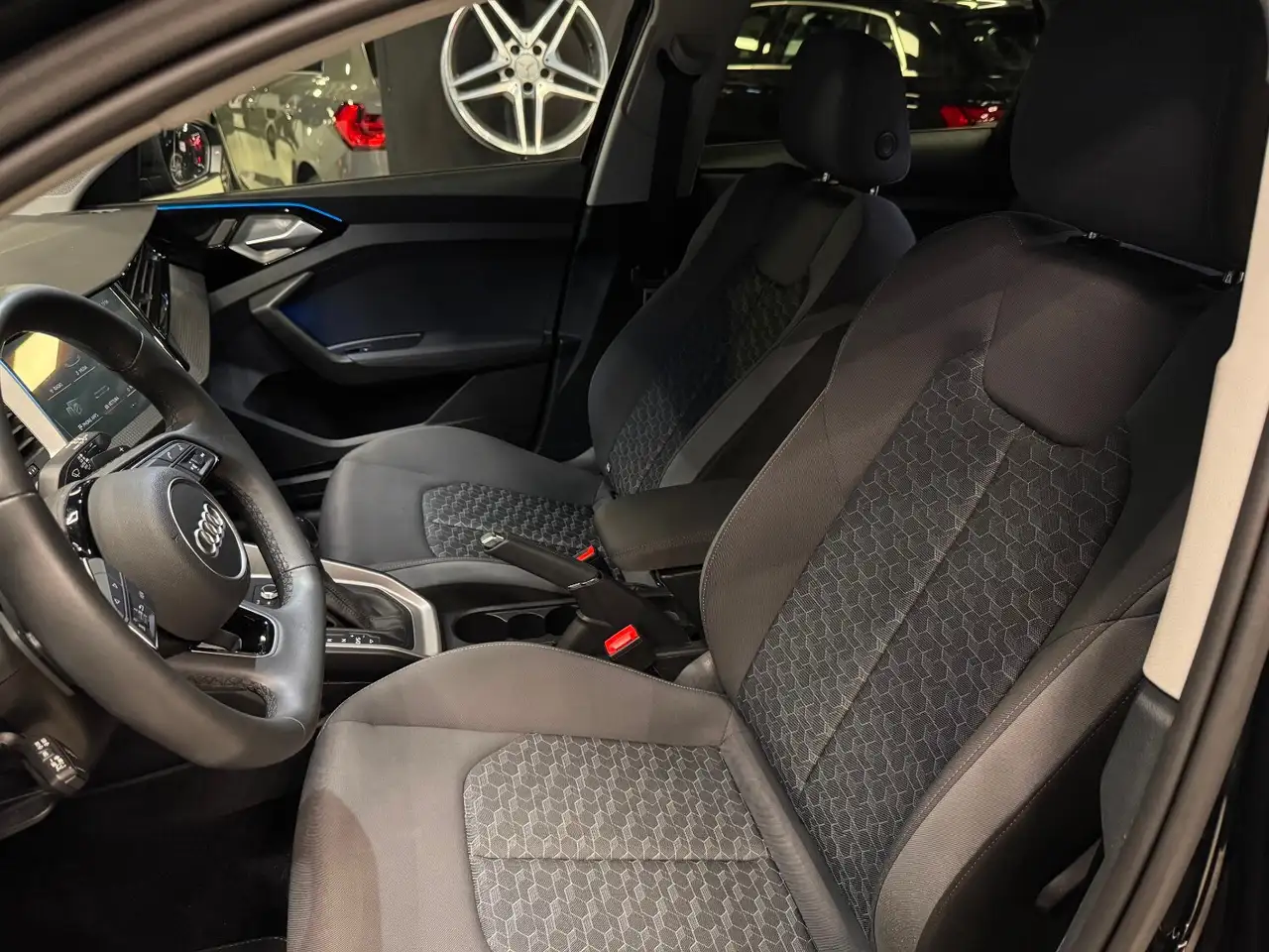 Audi A1 SPB 30 TFSI S tronic Identity Black, миниатюра 11