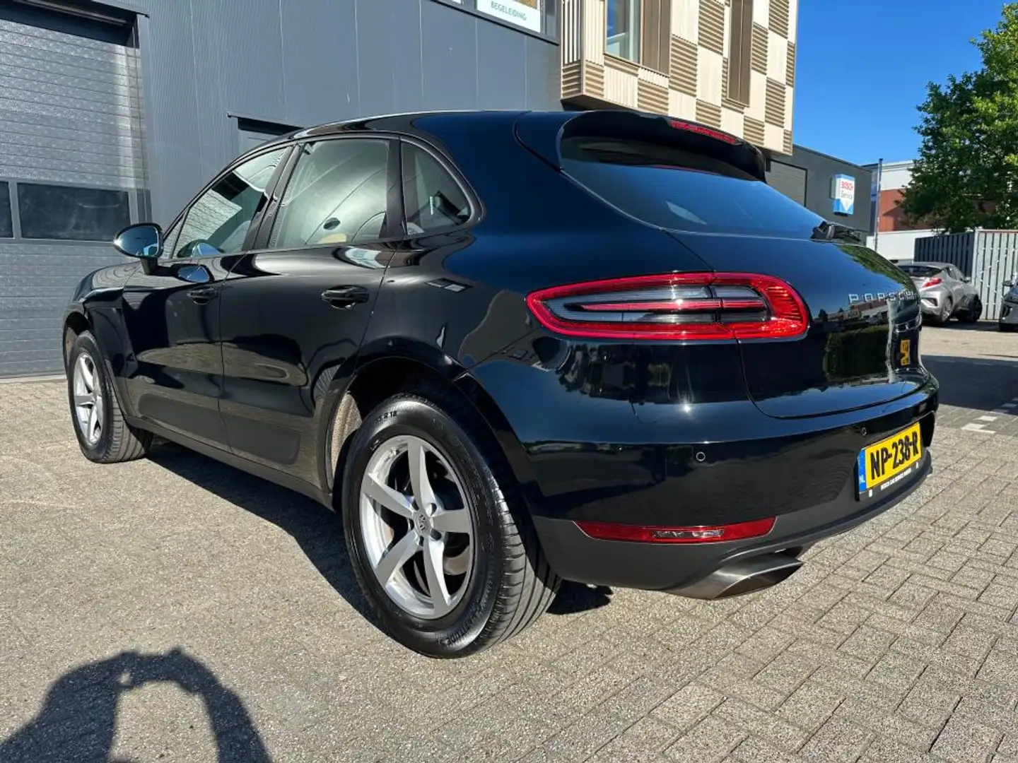 Porsche Macan 2.0 Stoelv, Cruise, Clima, Trekhaak, NL-Auto Noir - 2