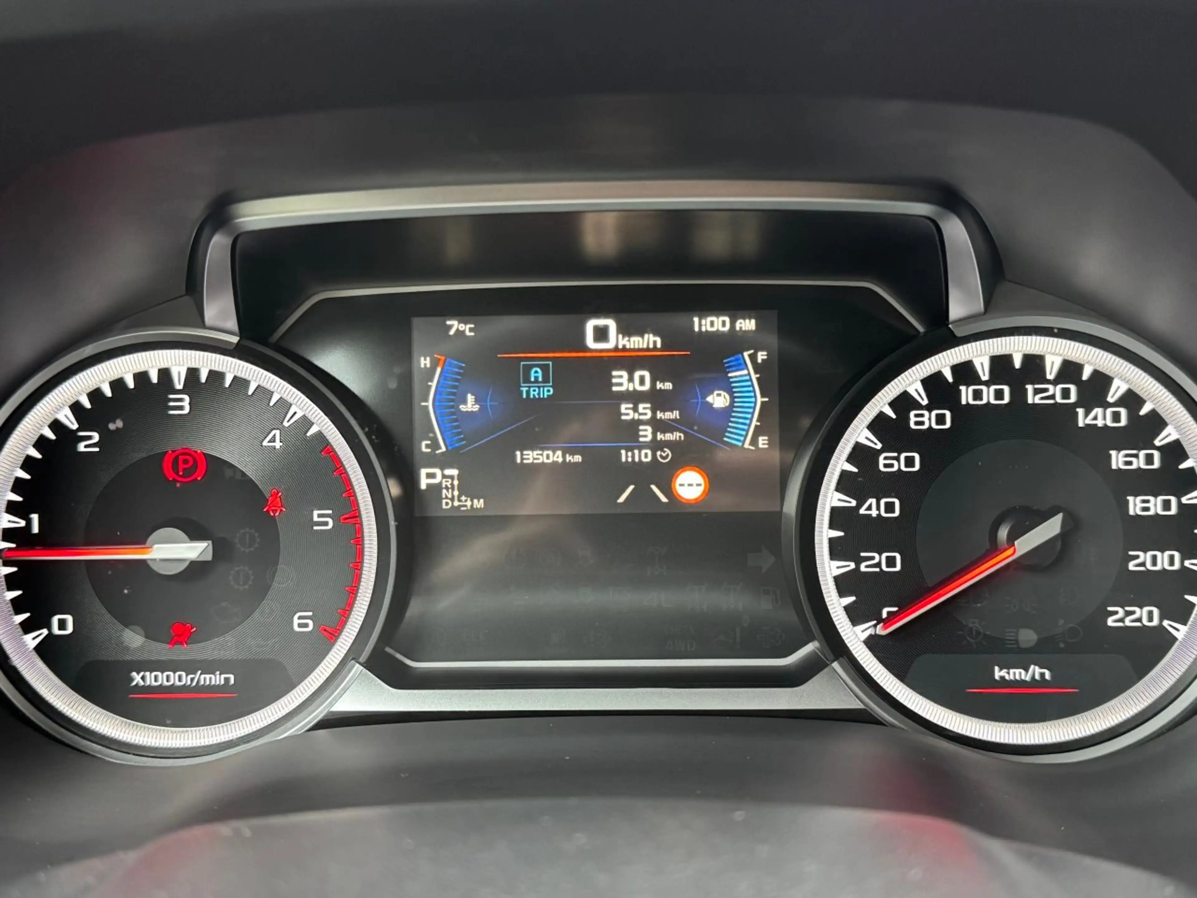 Isuzu D-Max Double Cab 4WD V-CROSS Seilwinde, foliert, Deckel — photo 10
