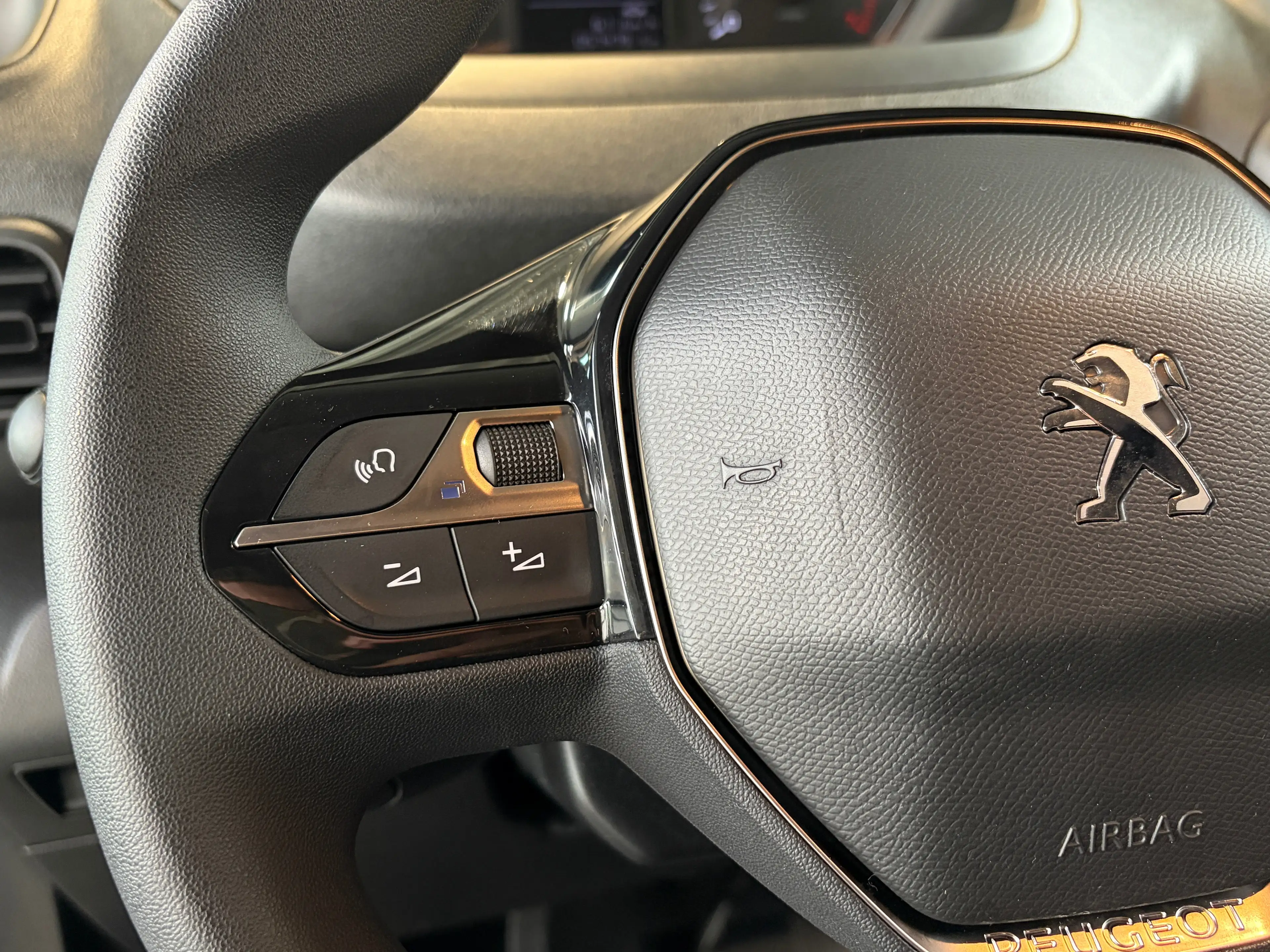 Peugeot Partner 1.2 PureTech L1 Light — photo 14