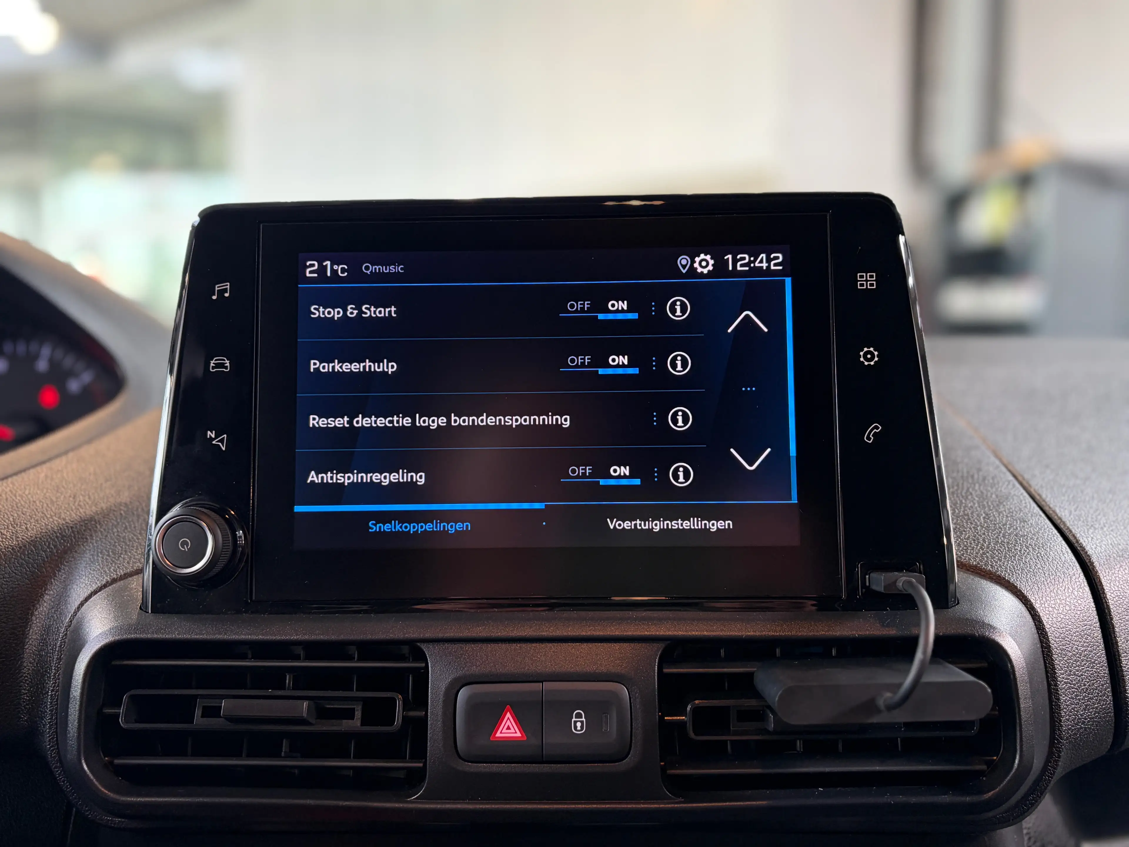 Peugeot Partner 1.2 PureTech L1 Light — photo 12