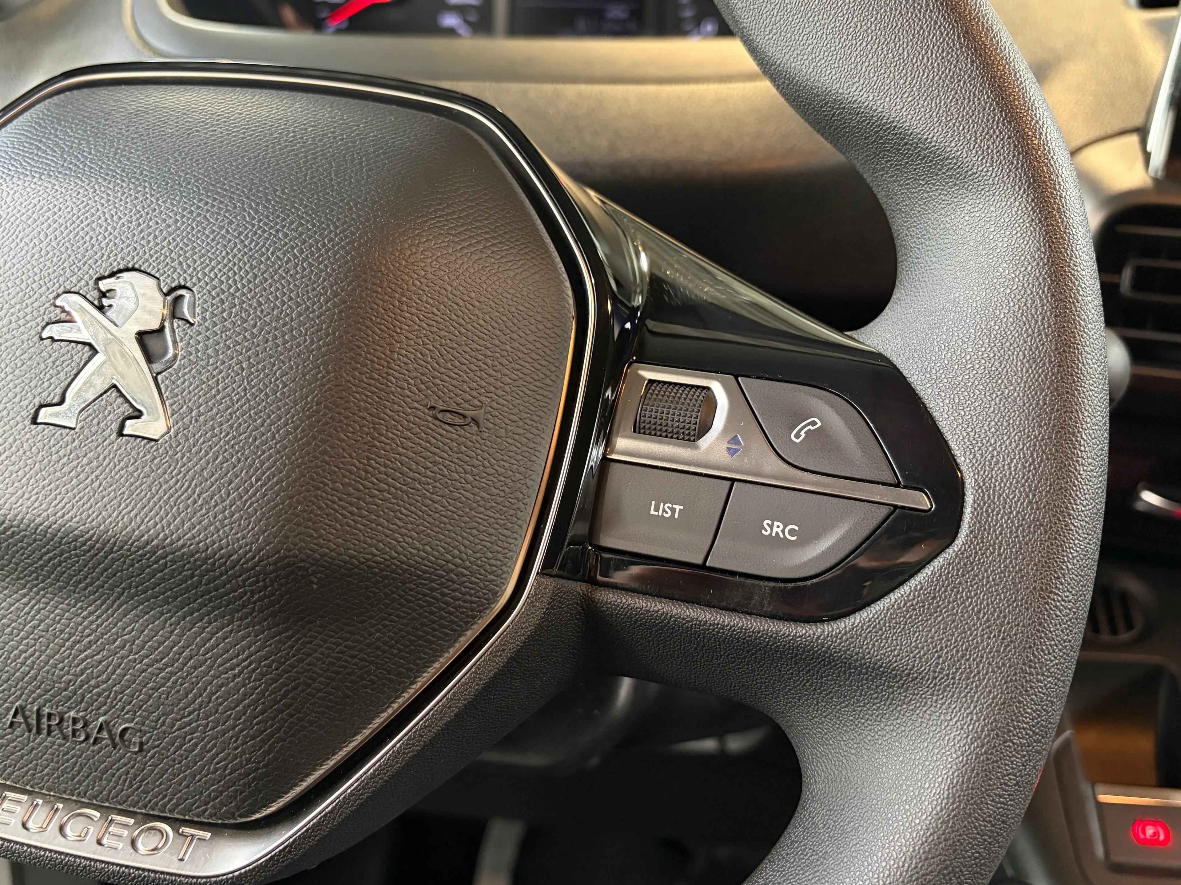 Peugeot Partner 1.2 PureTech L1 Light — photo 13