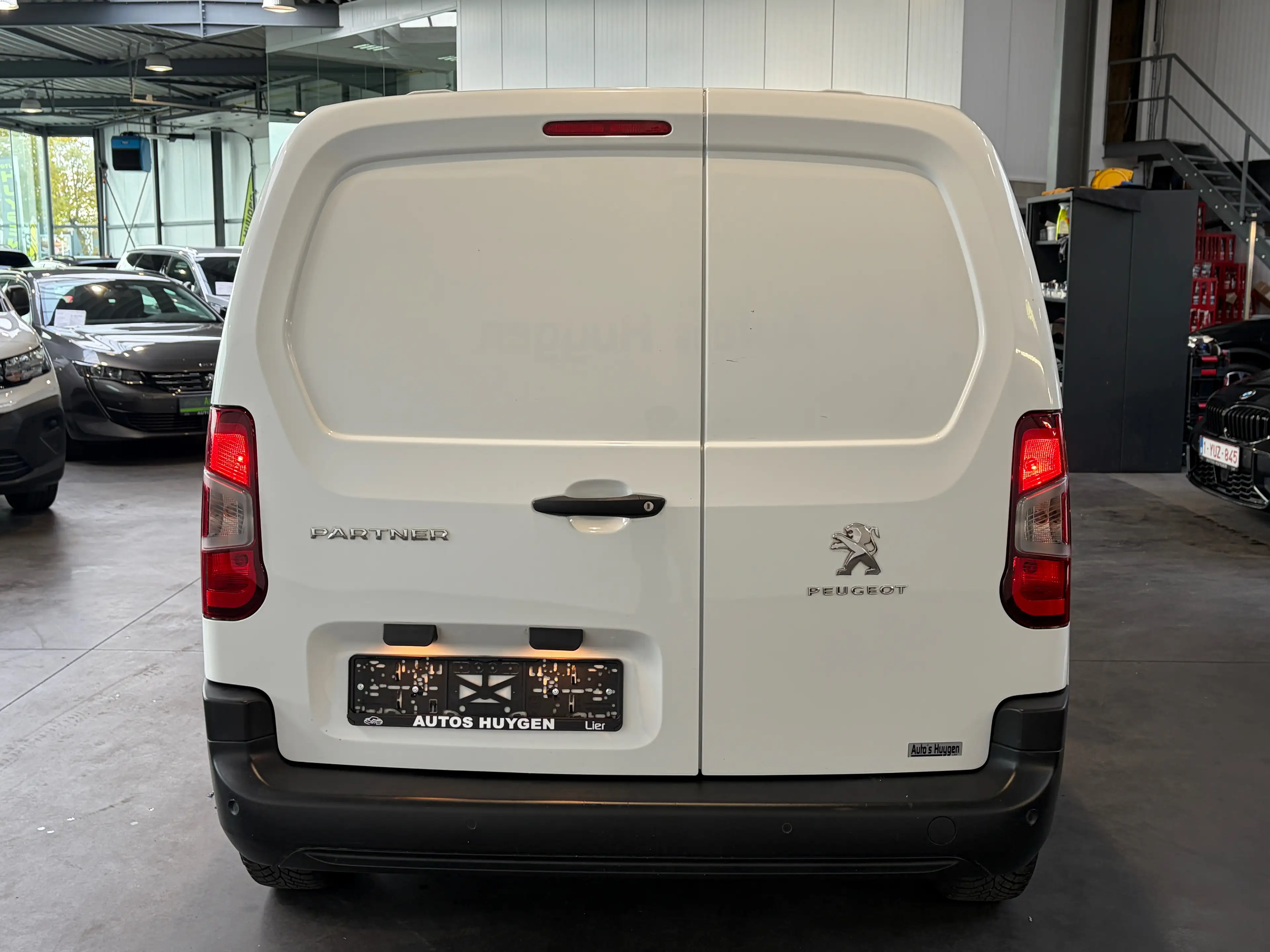 Peugeot Partner 1.2 PureTech L1 Light — photo 4