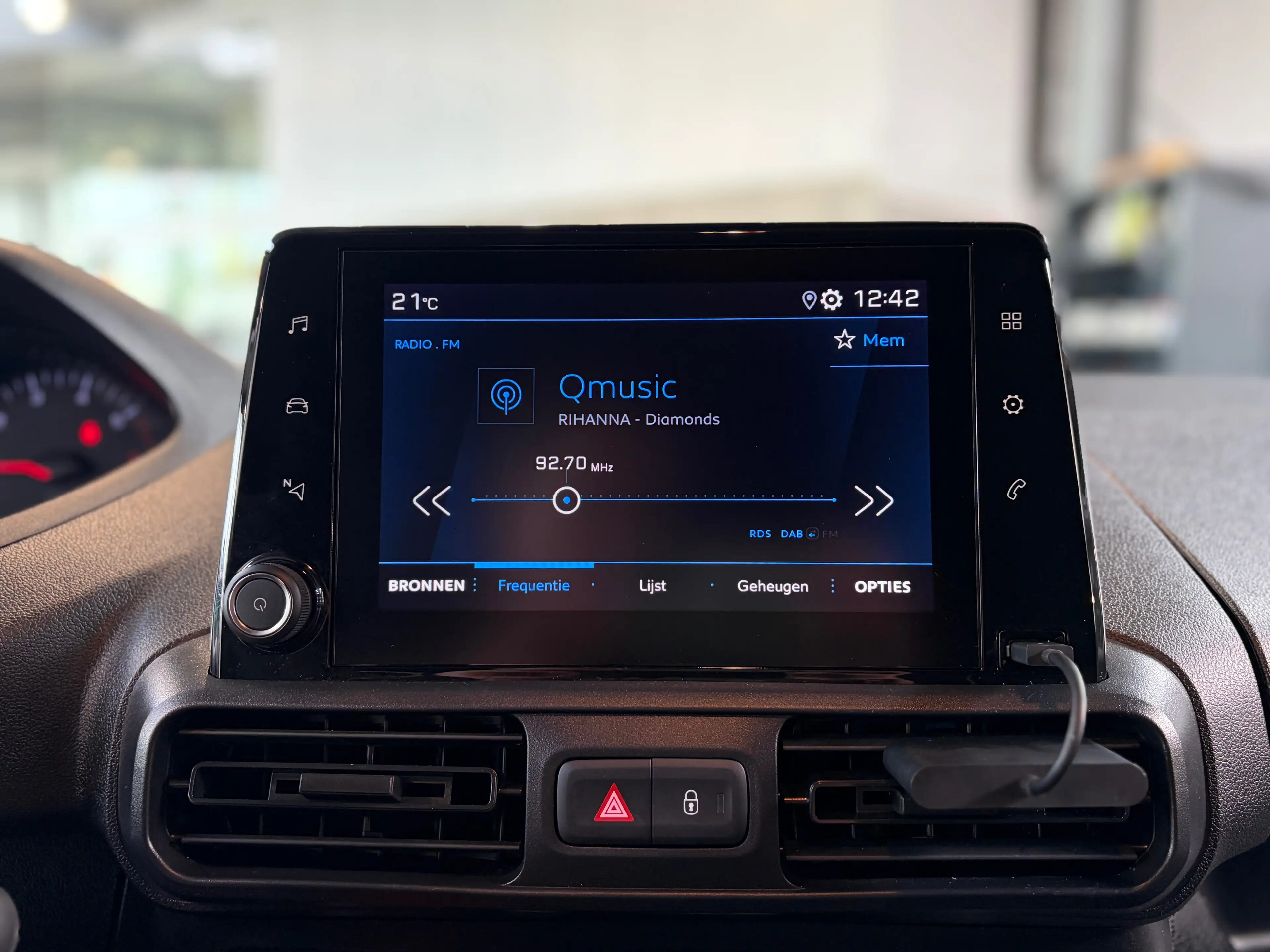 Peugeot Partner 1.2 PureTech L1 Light — photo 11