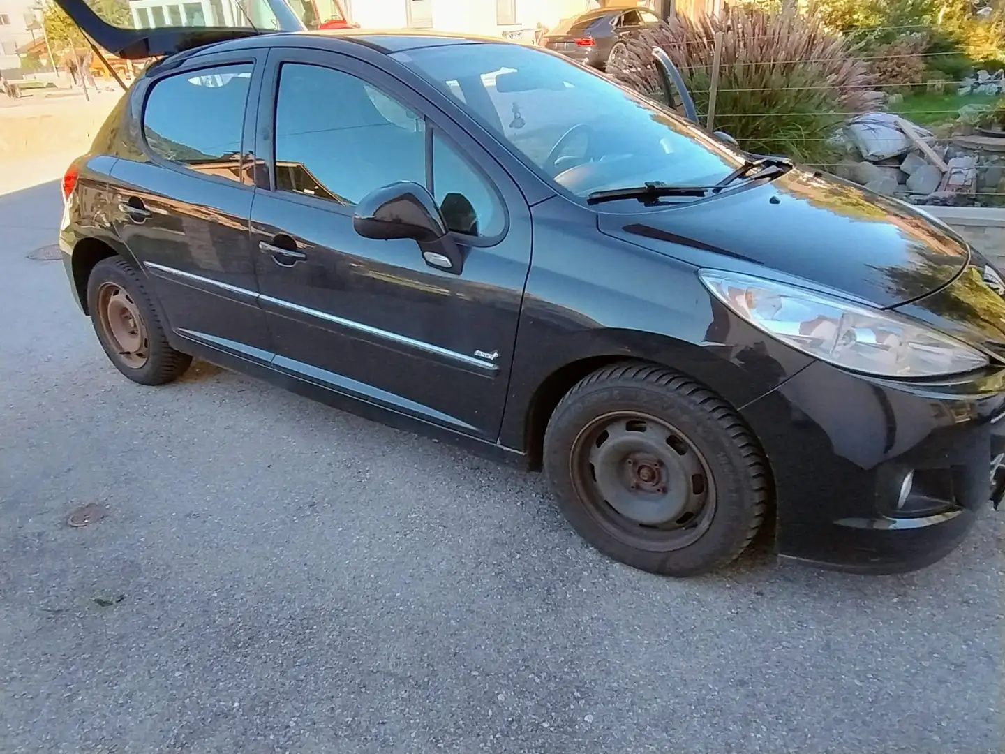 Peugeot 207 207 Husky 1,4 Husky Schwarz - 1